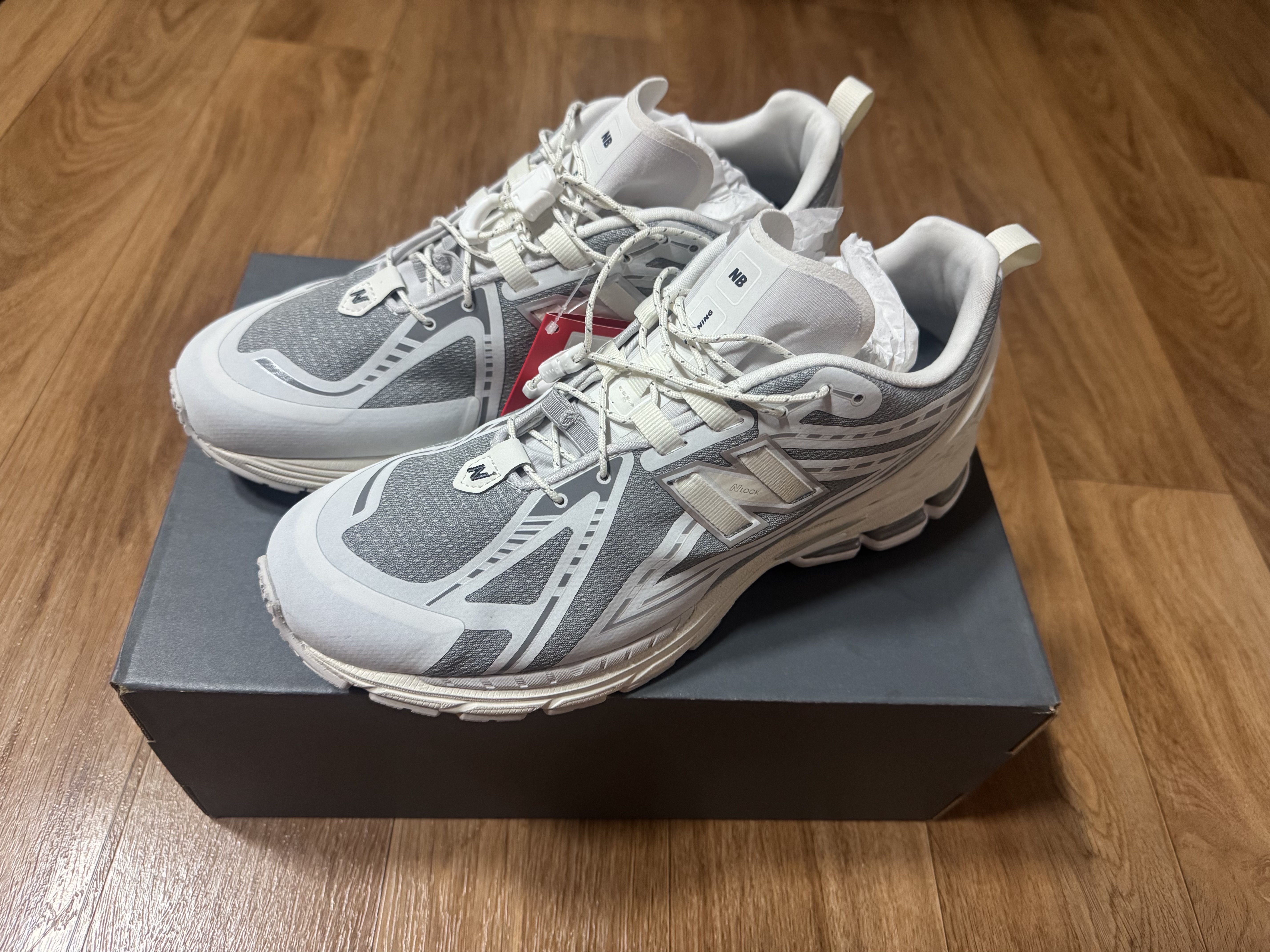 New Balance 1906R Sea Salt Grey Matter 착용 스타일