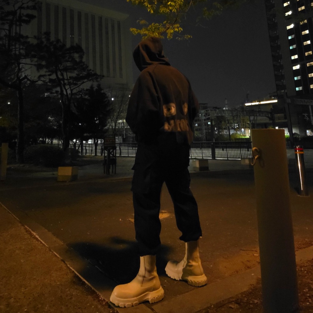Project G/R Mind Slaughter Vintage Washeed Hoodie Black 착용 스타일