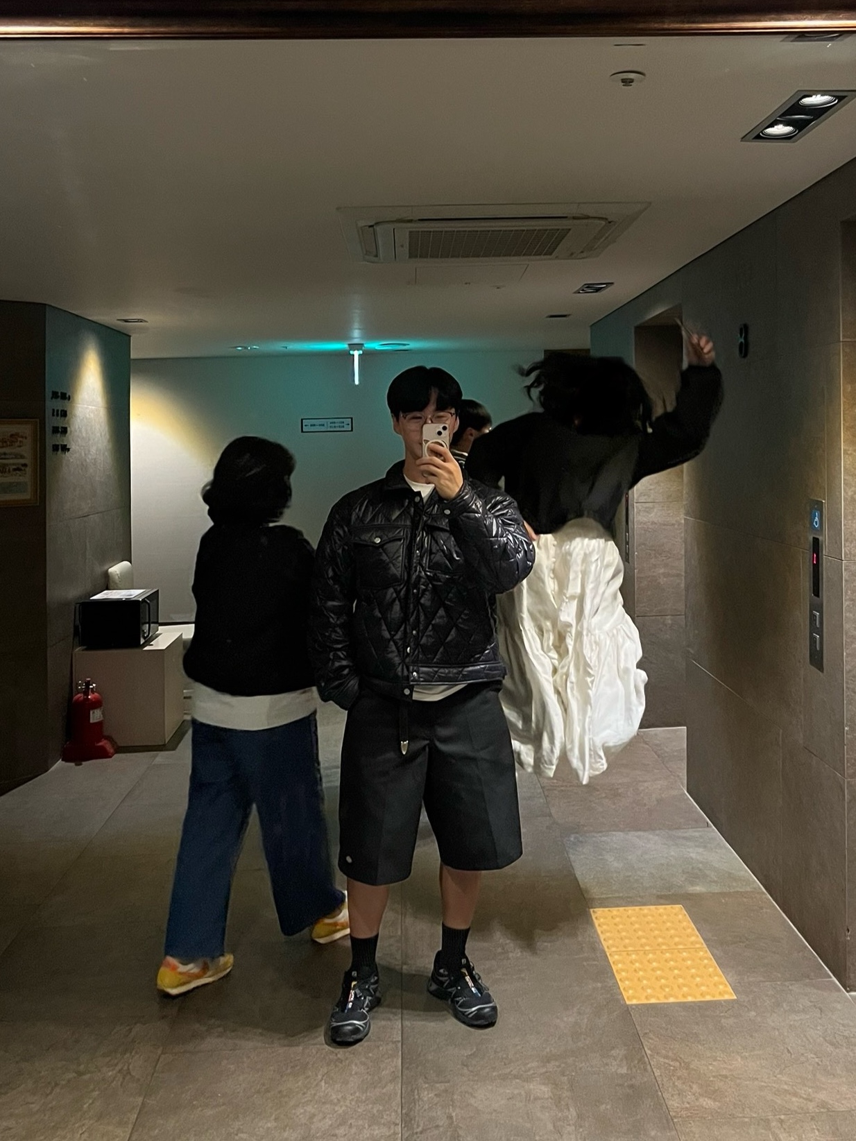 Stussy Quilted Nylon Ranch Jacket Black, Our Legacy Belt 2cm Leather Black 착용 스타일 - 1