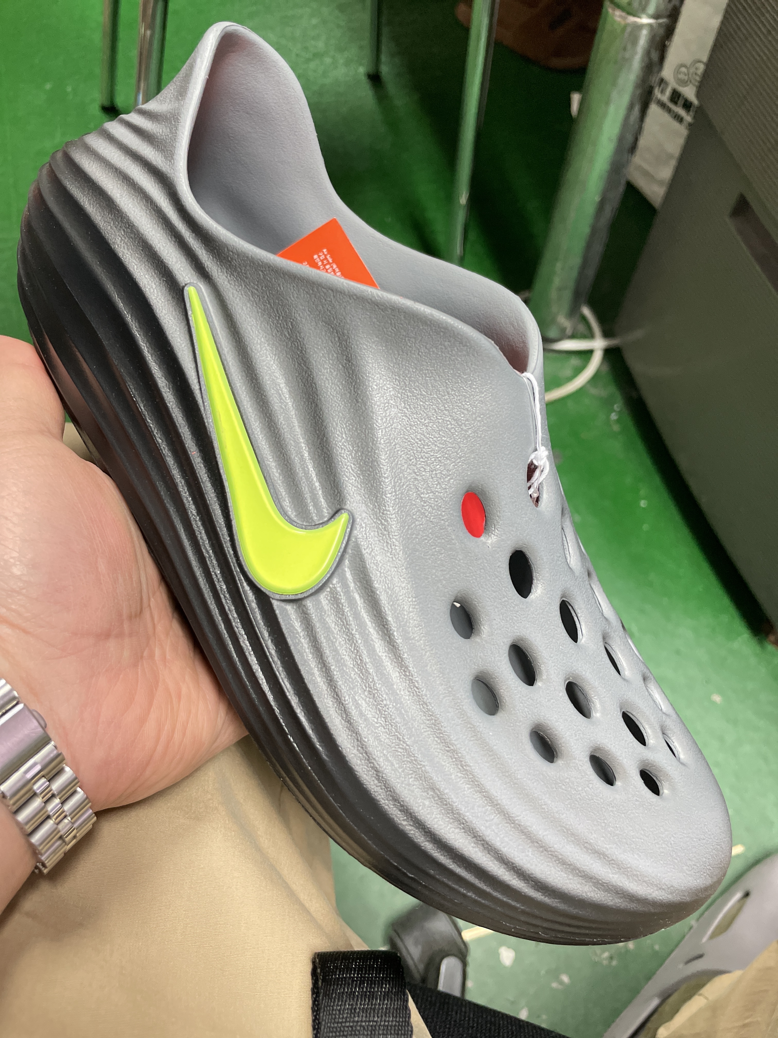 Nike ReactX Rejuven8 Black Cool Grey 착용 스타일