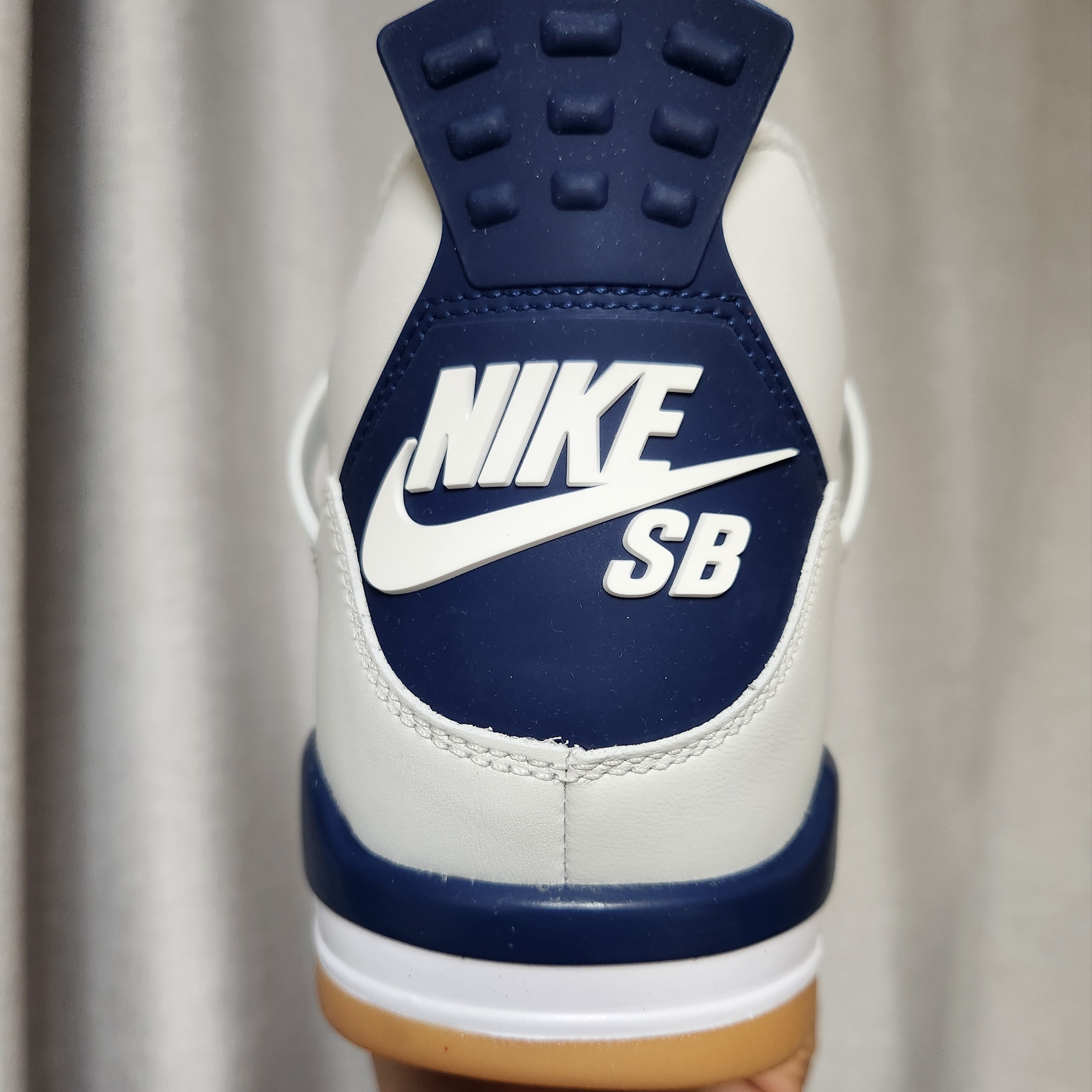 Jordan 4 x Nike SB Retro SP Navy 착용 스타일 - 2
