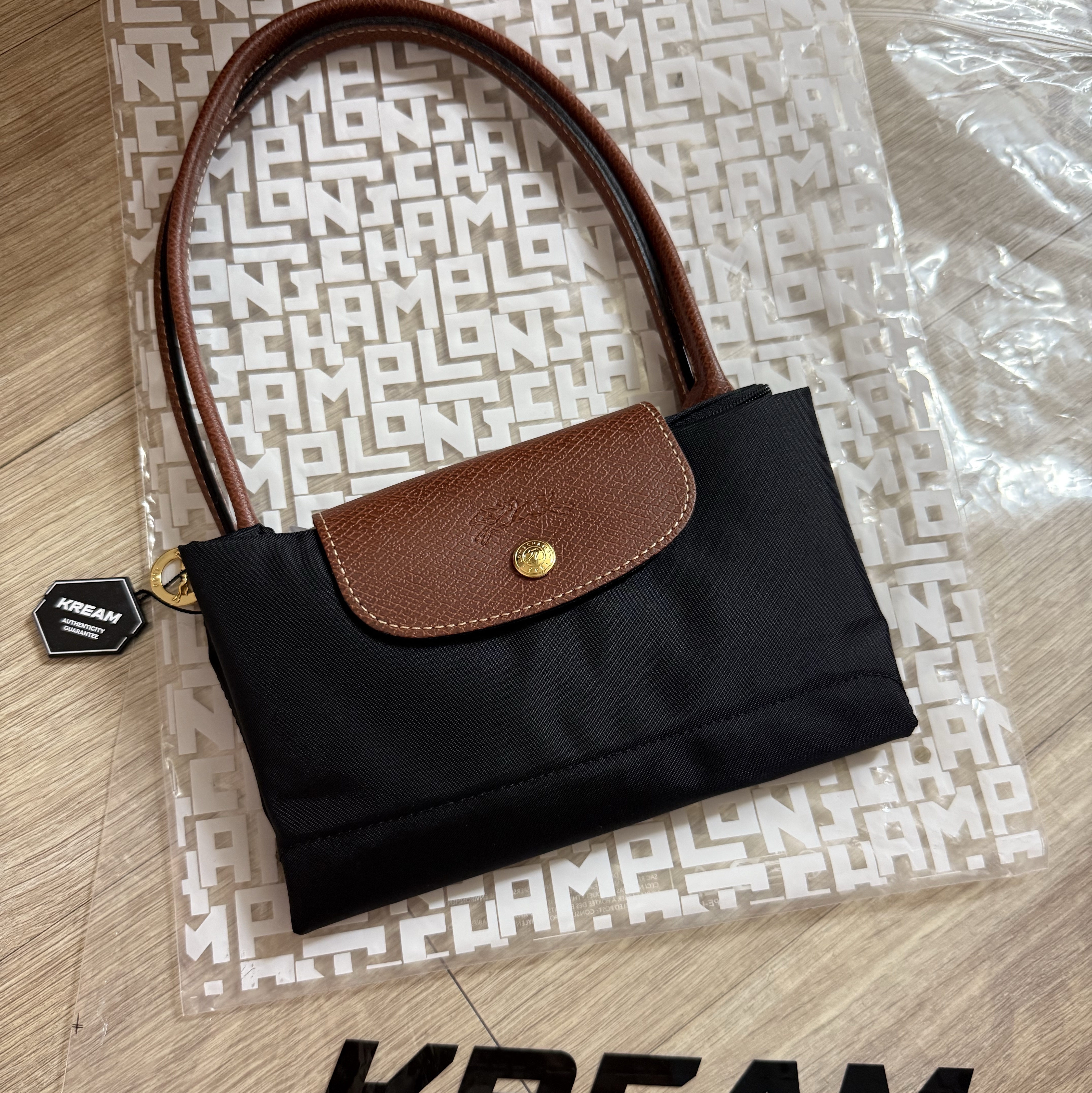 Longchamp Le Pliage Original Tote Bag M Black 착용 스타일 - 1