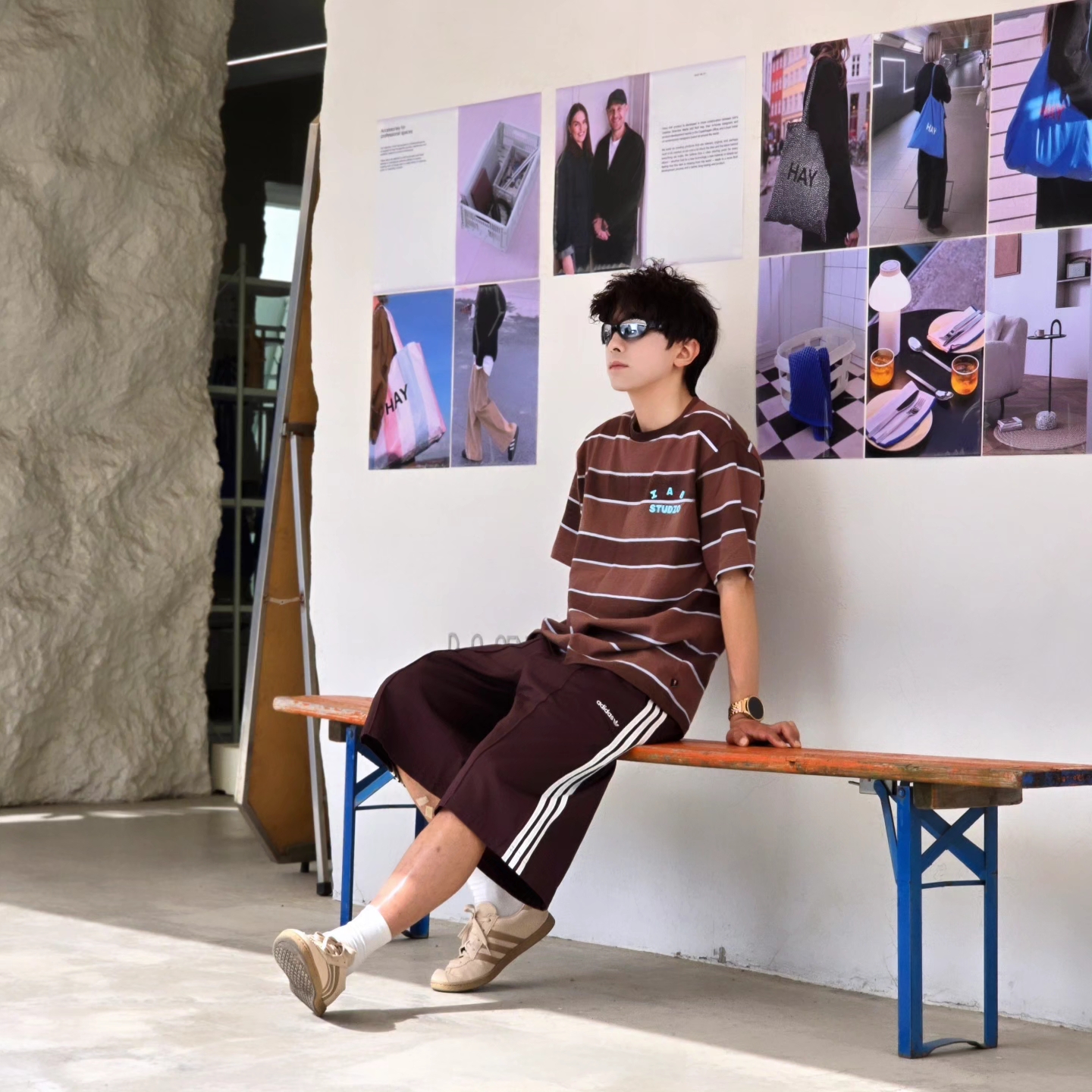 IAB Studio Striped T-Shirt Brown, Adidas Stadt Magic Beige 착용 스타일 - 5
