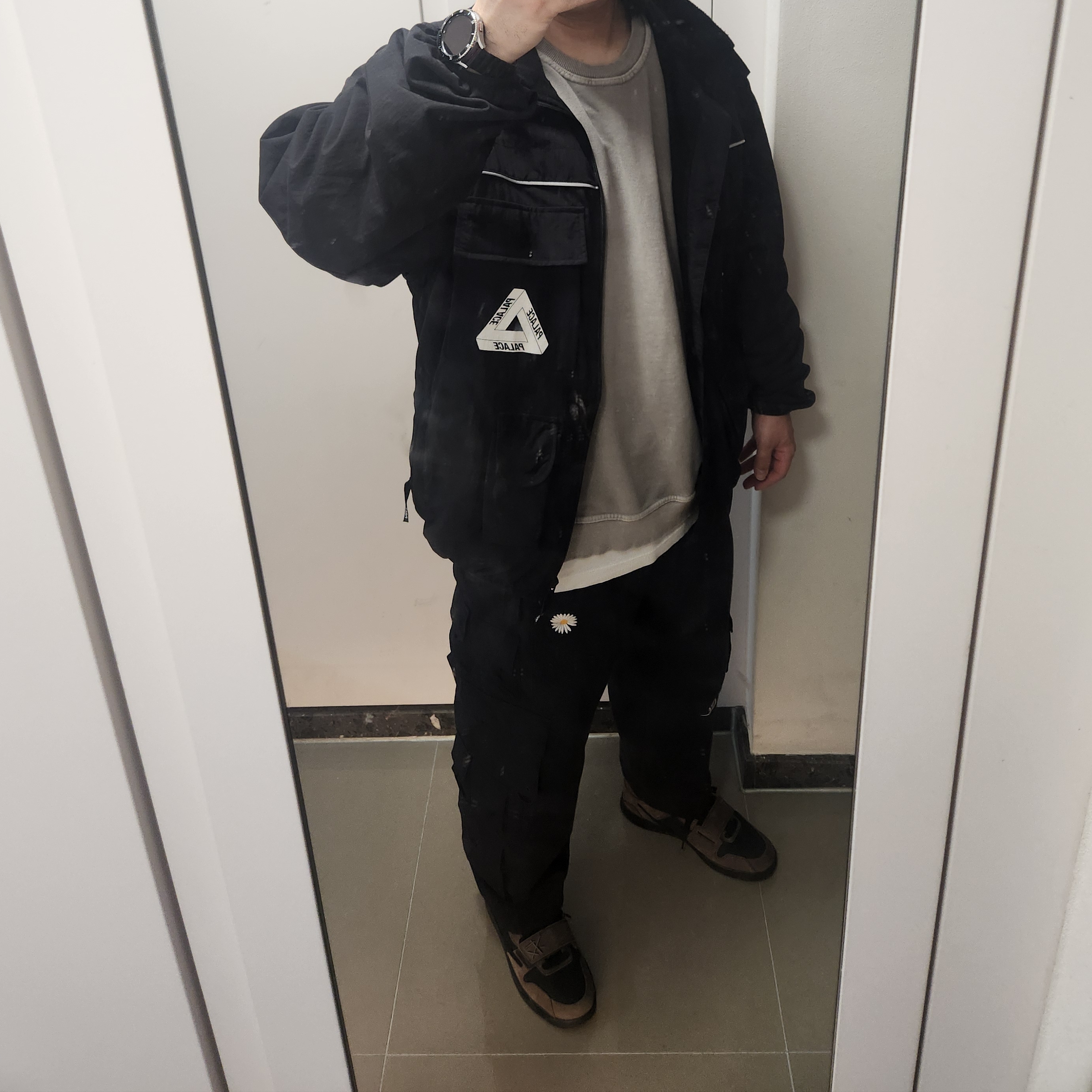 Jordan x Travis Scott Jumpman Jack TR Black and Dark Mocha, Palace Cordura RS Zip Off Jacket Black - 22FW 착용 스타일