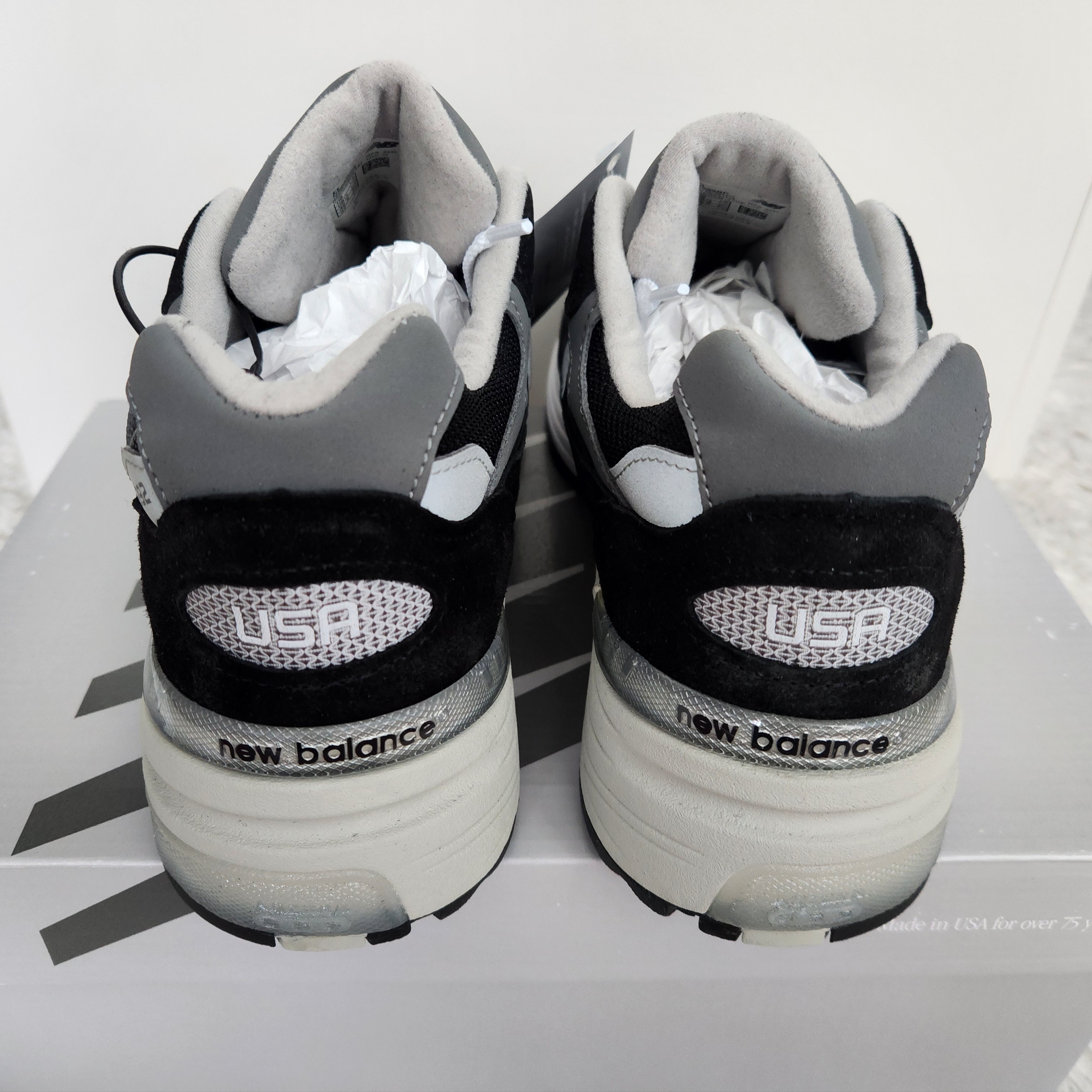 New Balance 992 Made in USA Core Black Grey 착용 스타일