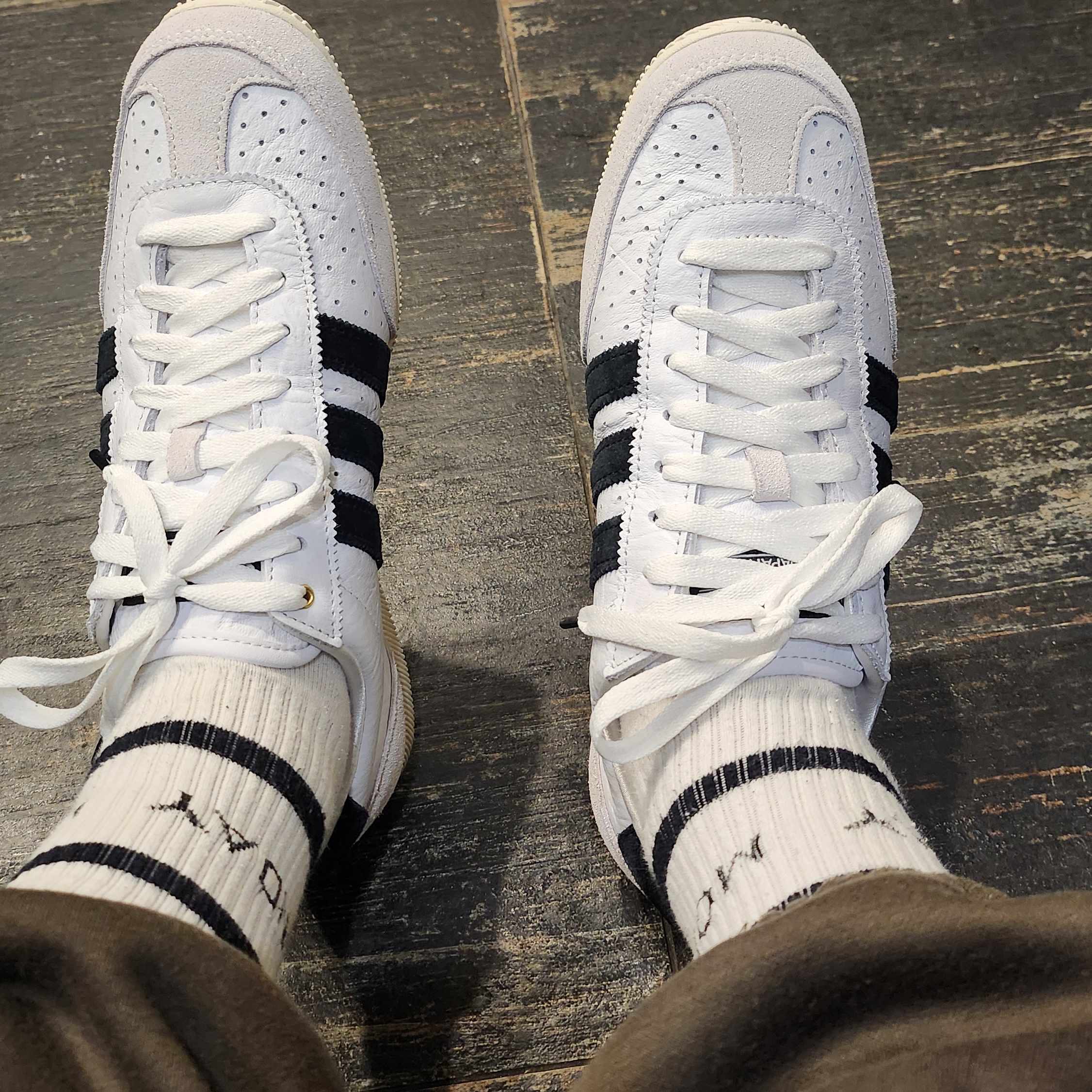 Adidas Samba Decon Cloud White 착용 스타일