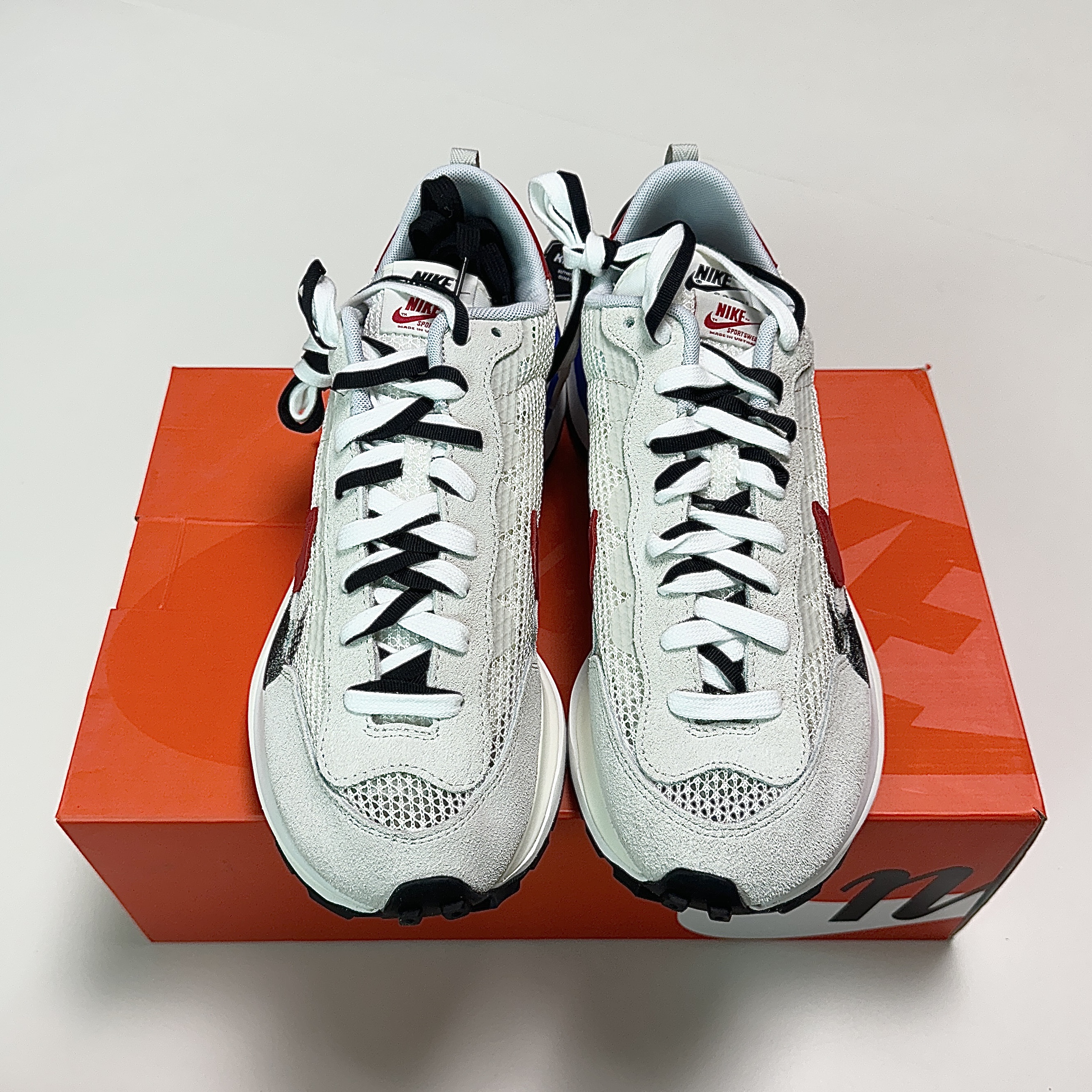 Nike x Sacai VaporWaffle Royal Fuchsia 착용 스타일 - 1