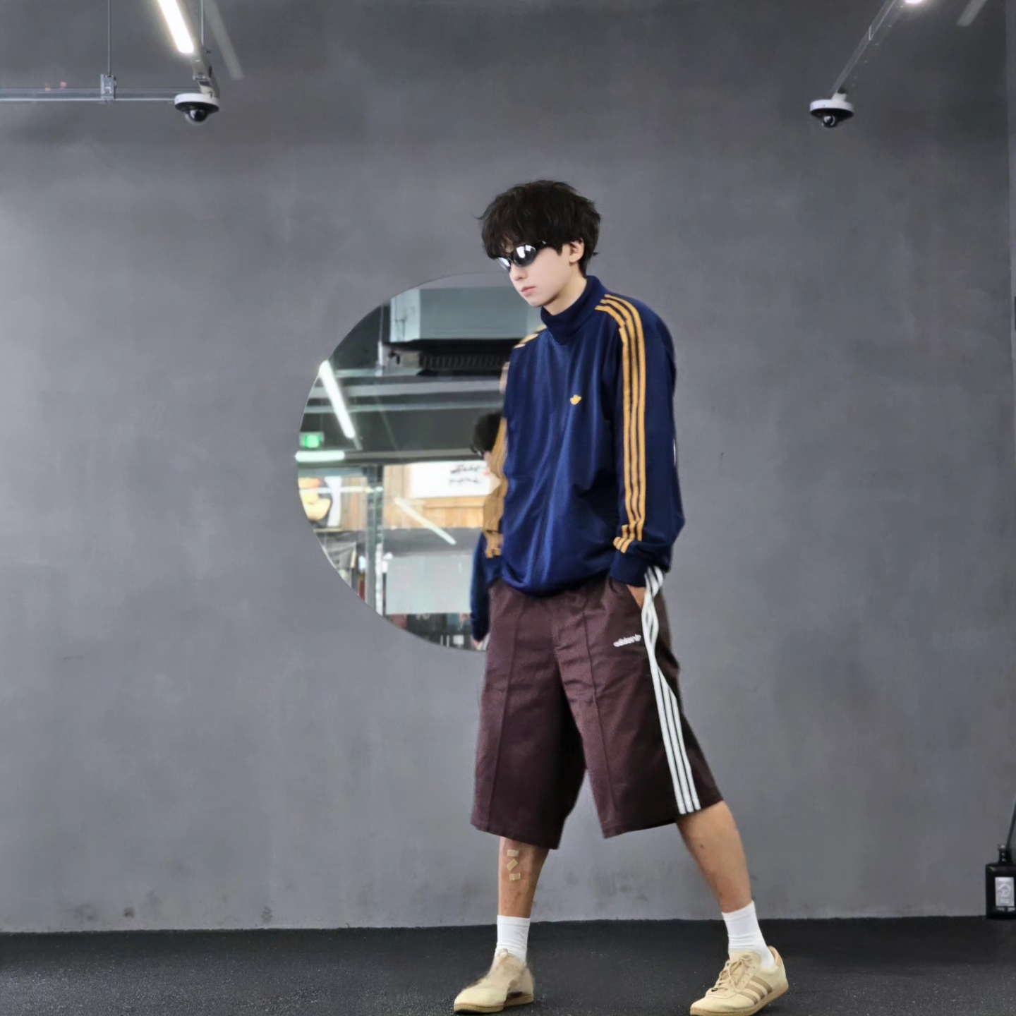 Adidas Track Jacket Night Indigo Mesa - KR Sizing, Adidas Track Jacket Night Indigo Mesa - US Sizing 착용 스타일 - 1