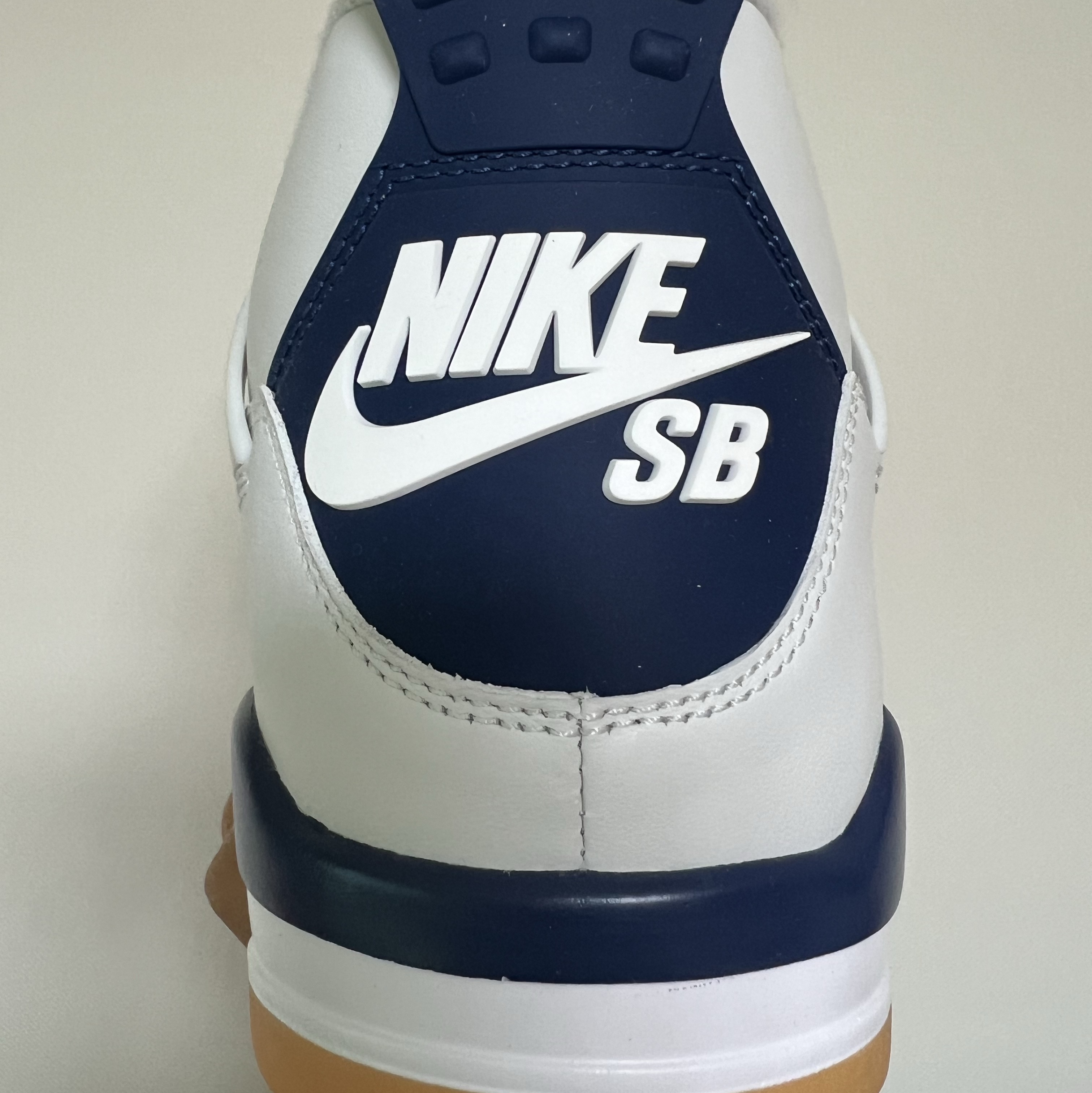 Jordan 4 x Nike SB Retro SP Navy 착용 스타일 - 3