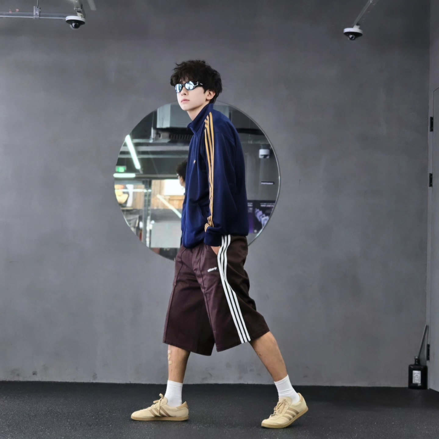 Adidas Track Jacket Night Indigo Mesa - KR Sizing, Adidas Track Jacket Night Indigo Mesa - US Sizing 착용 스타일 - 4