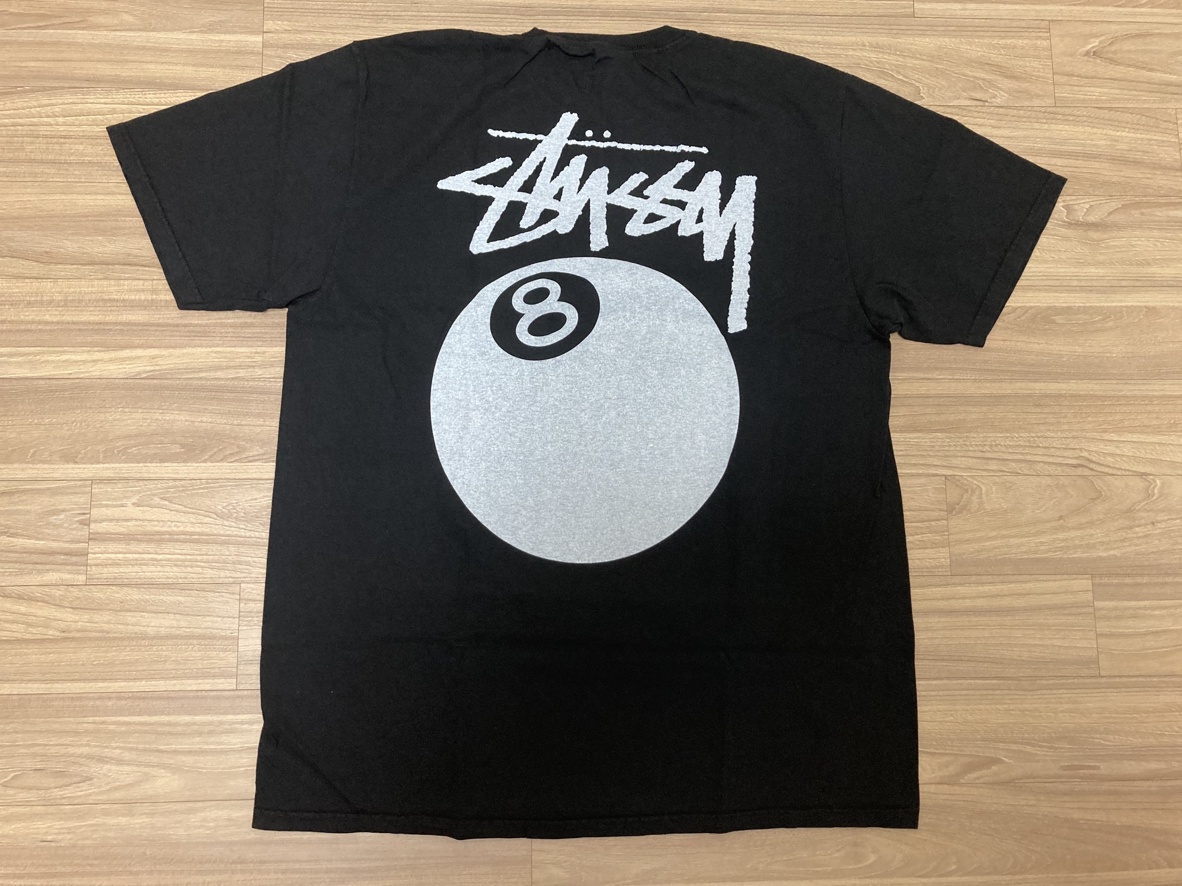 Stussy 8 Ball Pigment Dyed T-Shirt Black 착용 스타일 - 2