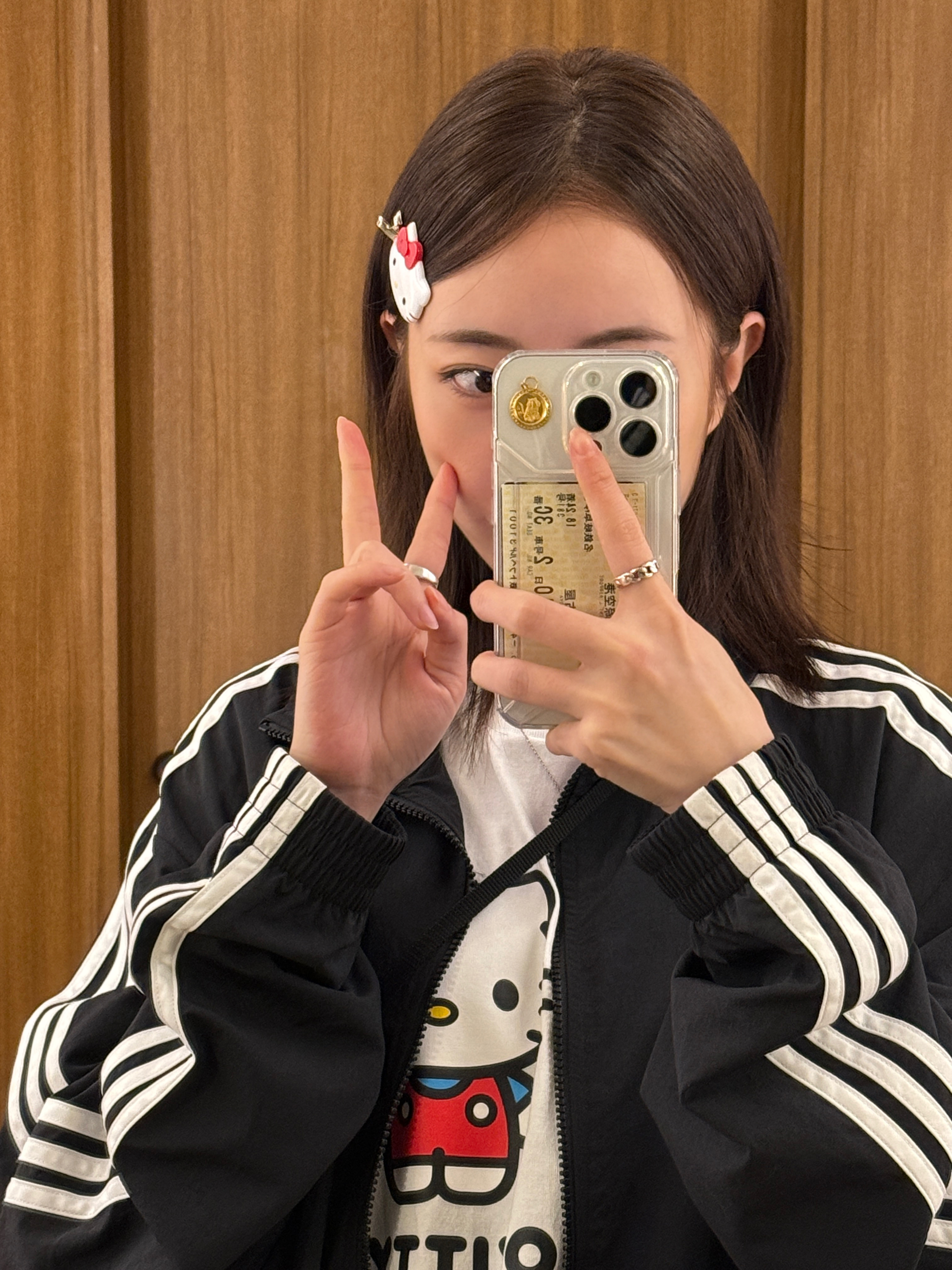 BAPE Baby Milo x Hello Kitty T-Shirt White, Adidas Adicolor Woven Firebird Track Top Black  - KR Sizing 착용 스타일