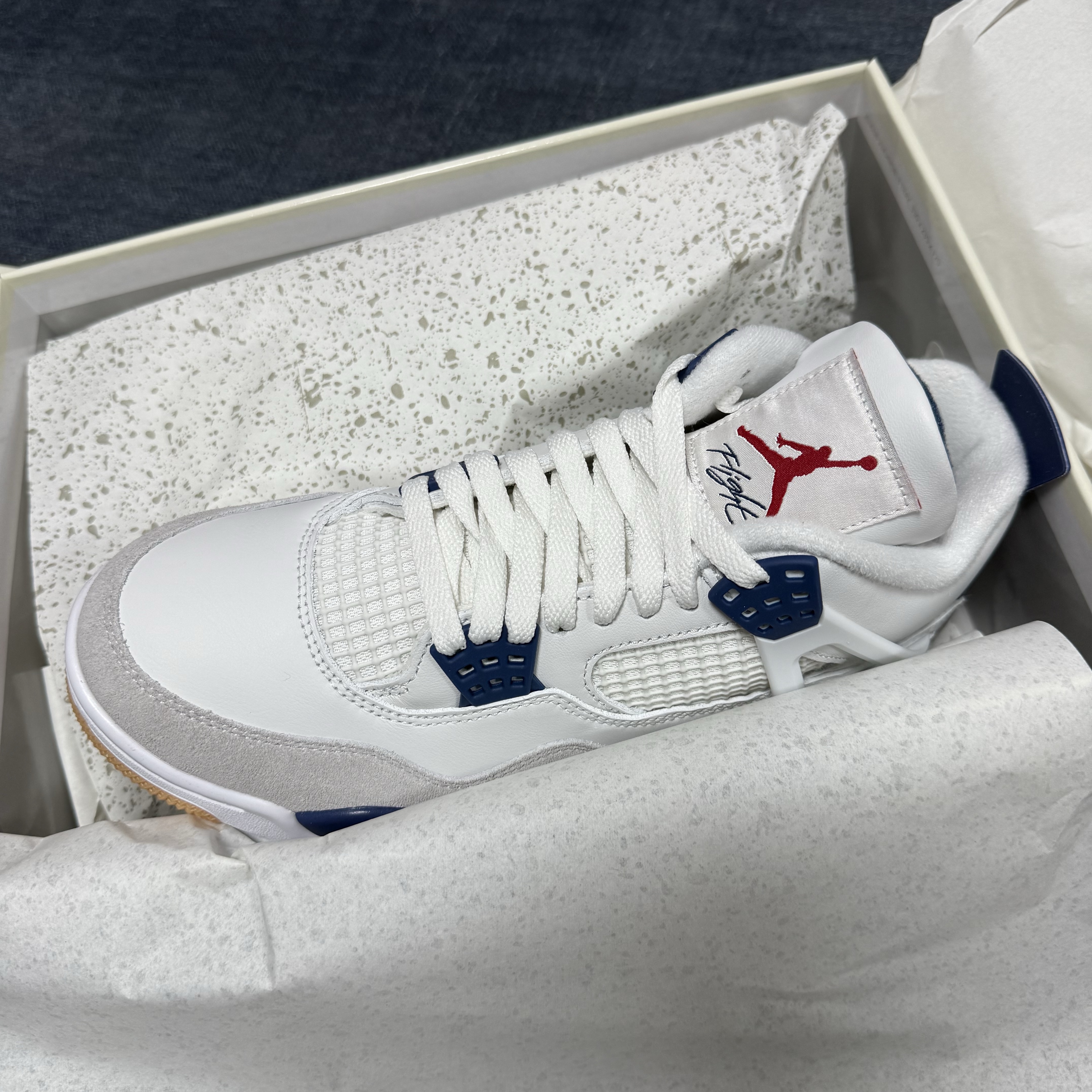 Jordan 4 x Nike SB Retro SP Navy 착용 스타일