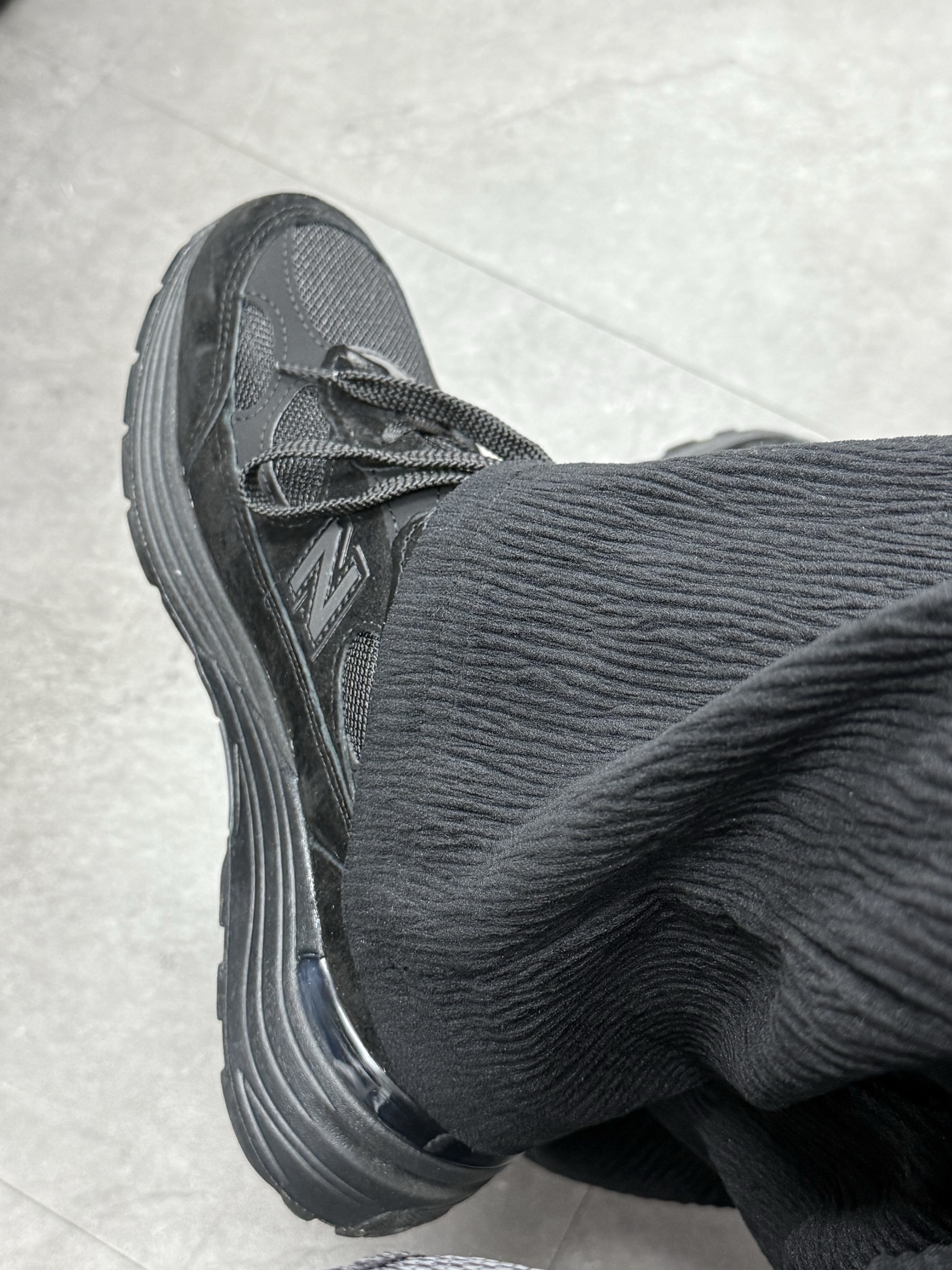 New Balance 992 Made in USA Core Black 착용 스타일