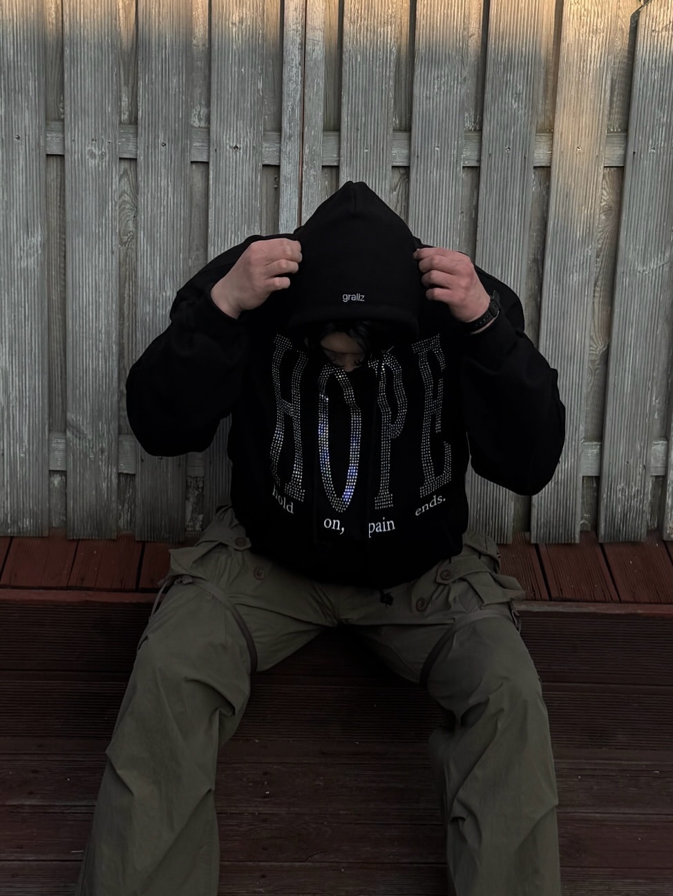GRAILZ Pain Ends Hoodie Black 착용 스타일 - 6