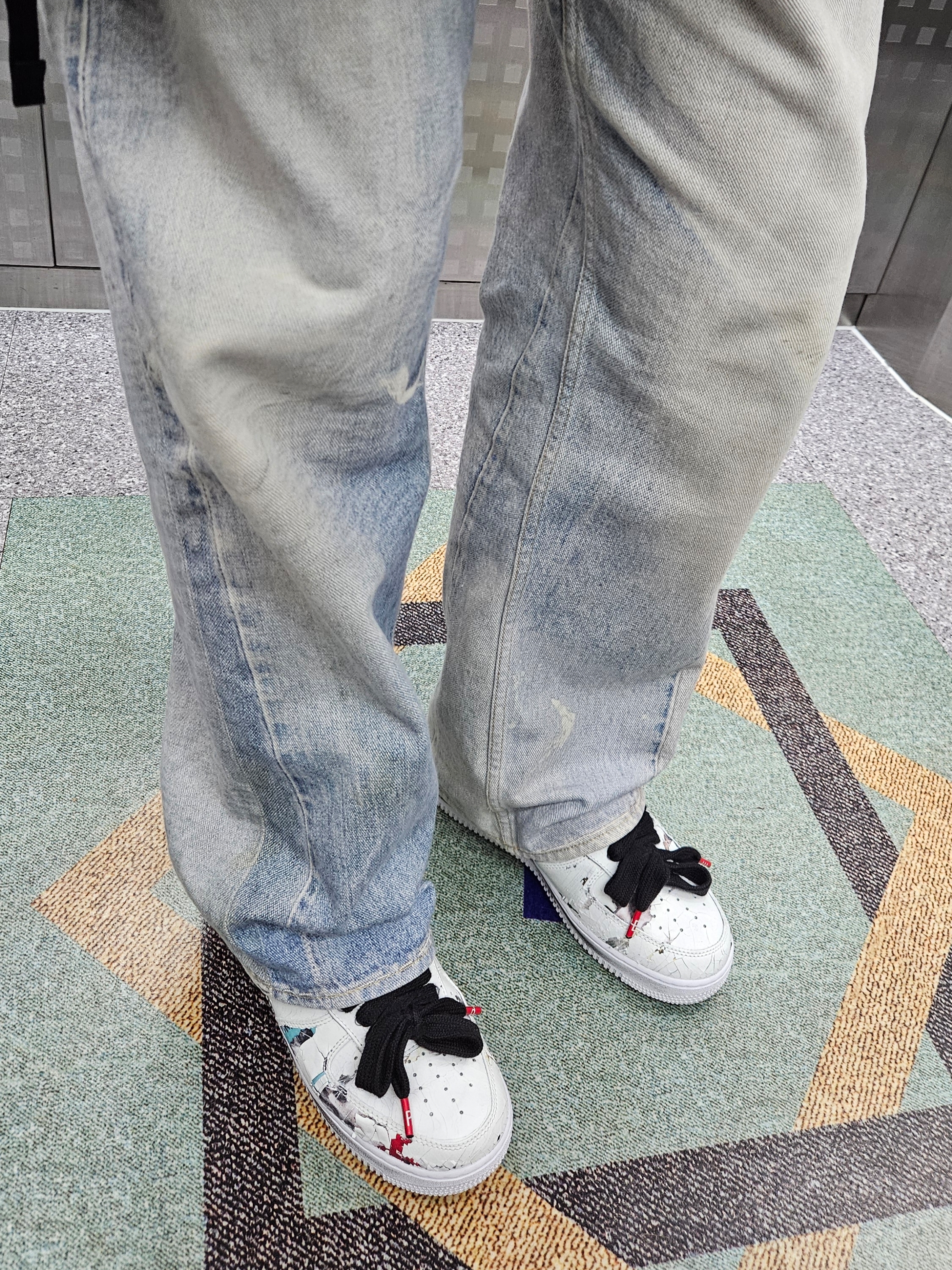 Our Legacy Third Cut Digital Denim Print, Nike x Peaceminusone Air Force 1 Low Para-Noise 2.0 착용 스타일