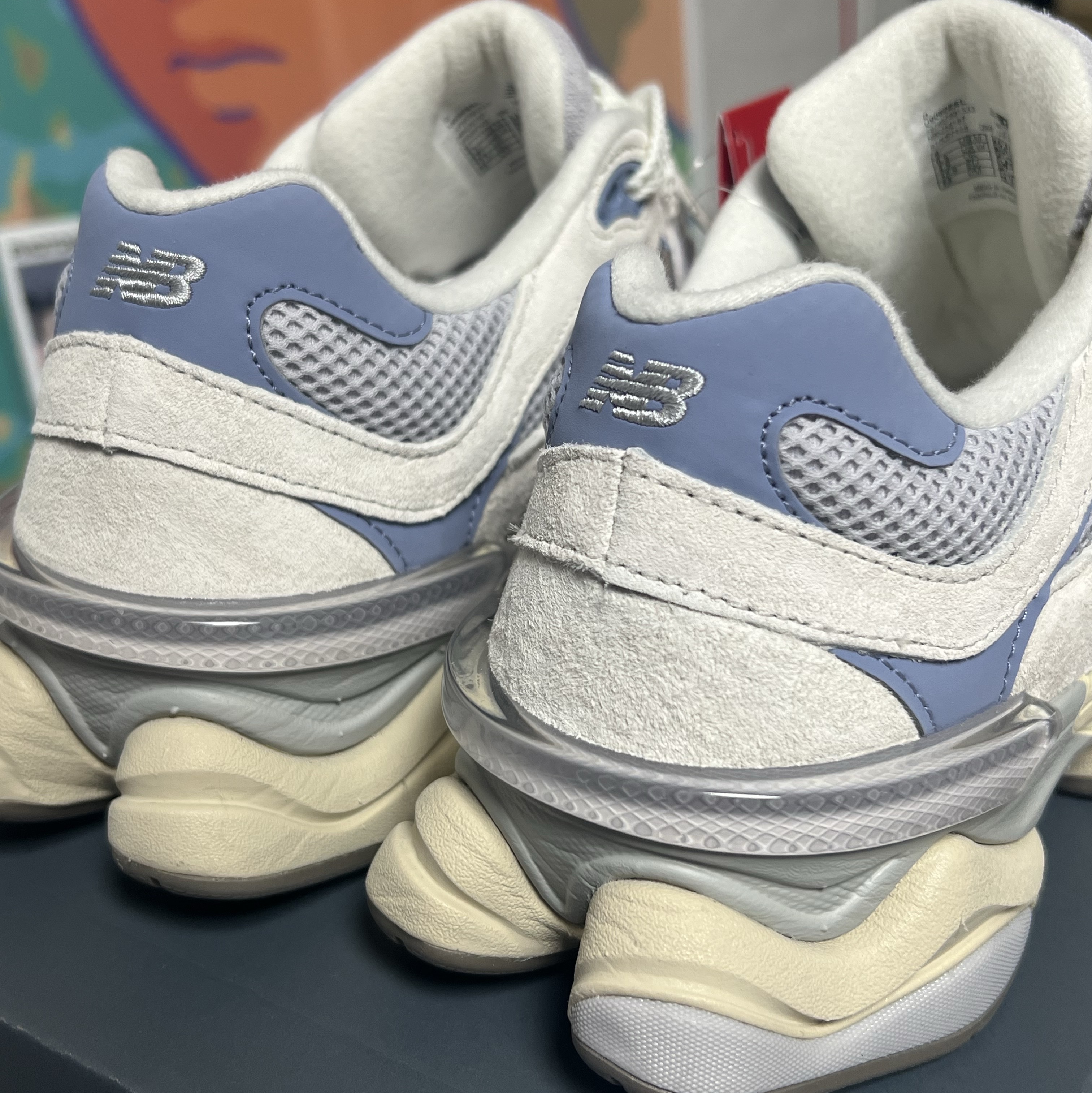 New Balance 9060 Pearl Grey Linen 착용 스타일 - 3
