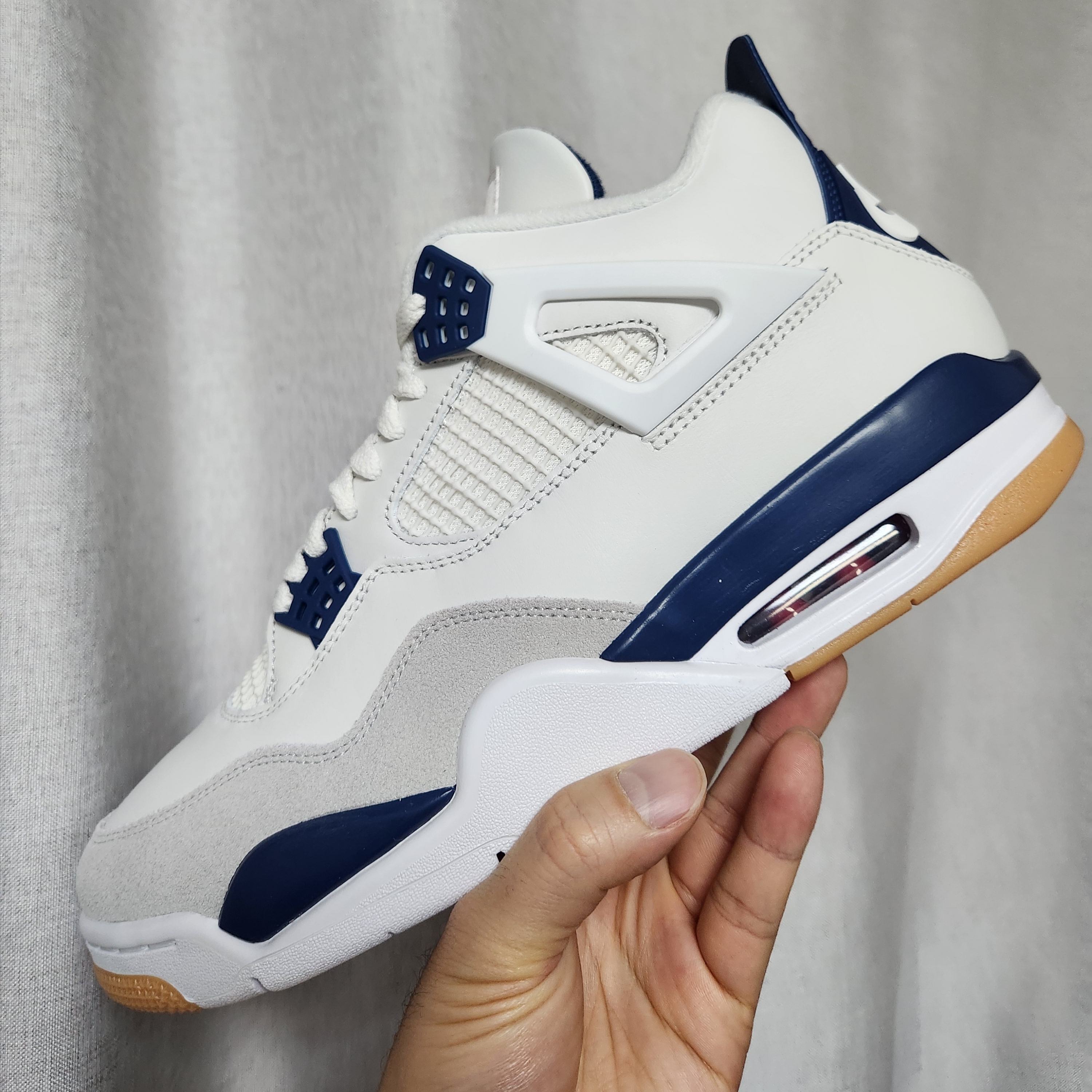 Jordan 4 x Nike SB Retro SP Navy 착용 스타일 - 1