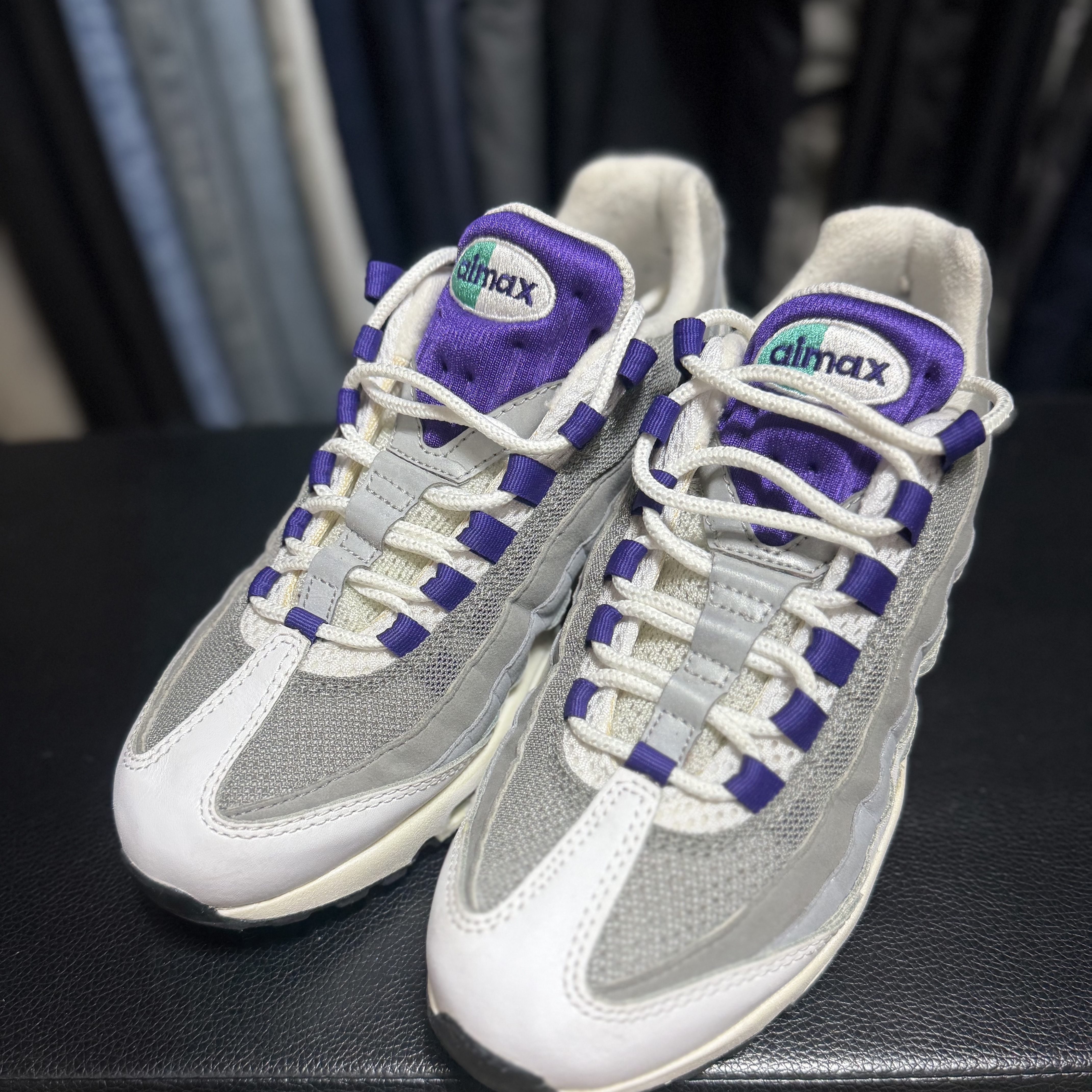 Nike Air Max 95 OG Grape, Nike Air Max 95 White Slate Blue 착용 스타일 - 2