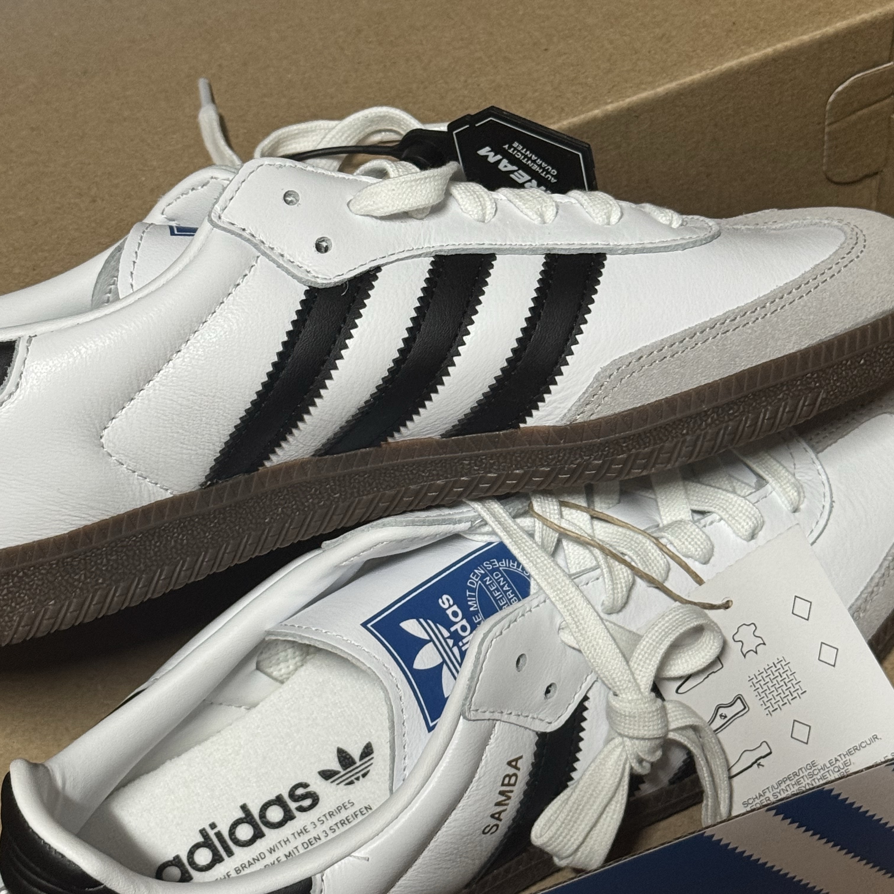 Adidas Samba OG Cloud White 착용 스타일