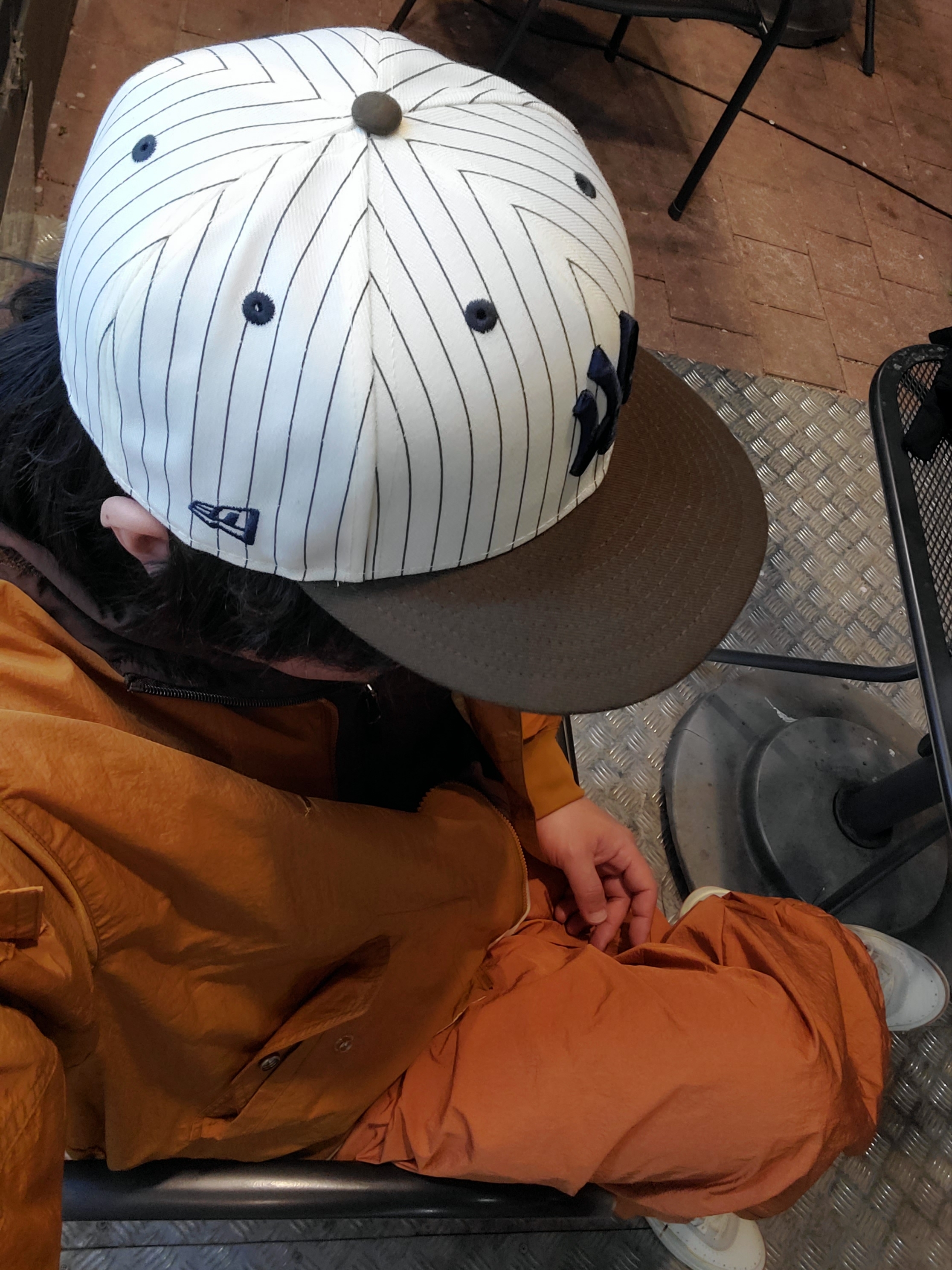 조던 레니게이드 에센셜 라이트웨이트 자켓 블랙 - 아시아, 조던 2 x 메종 샤또 루즈 레트로 SP 오렌지 앤 세일 착용 스타일 - 1