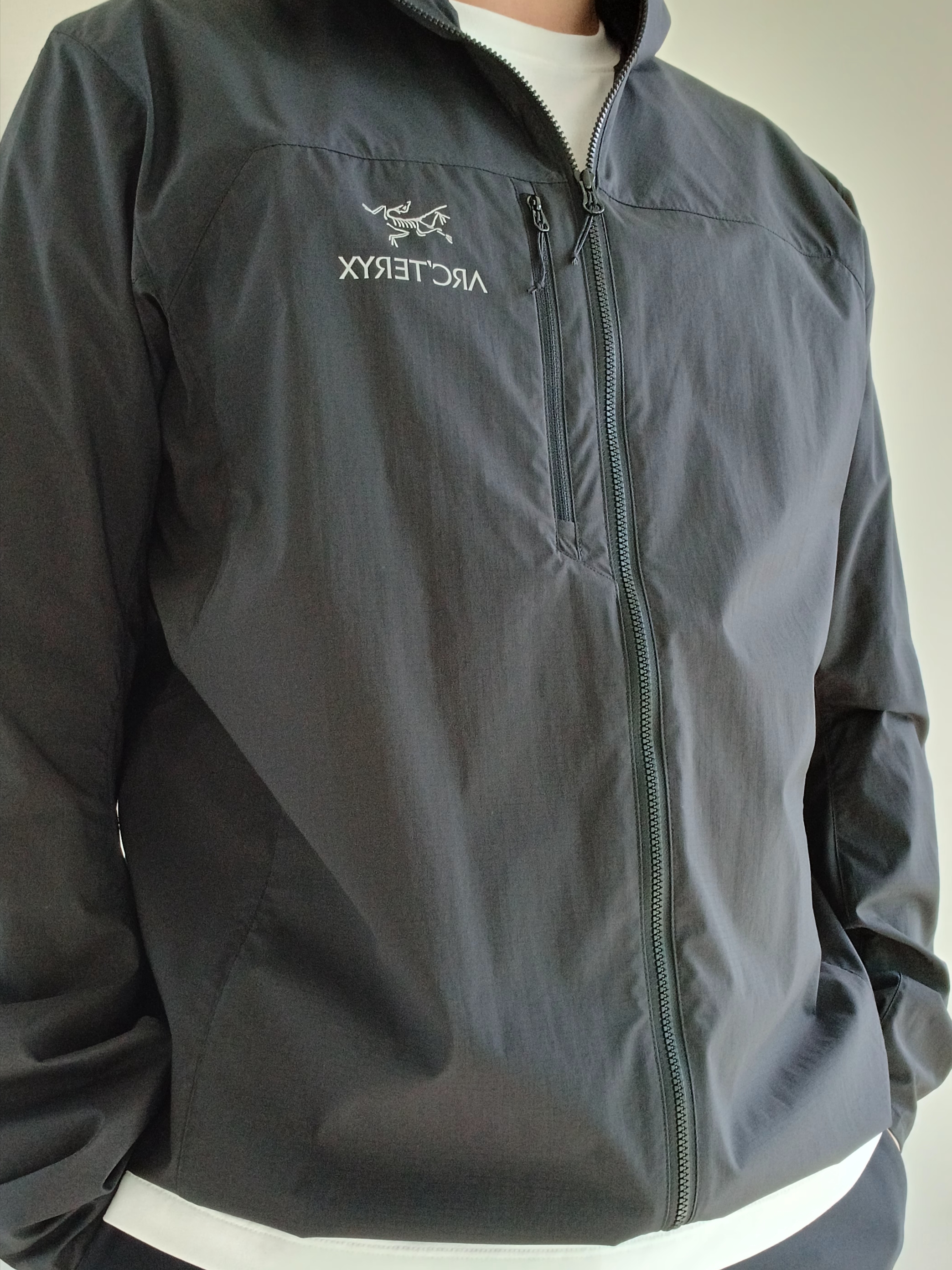 Supreme x The North Face Split 6-Panel Black - 24SS, Arc'teryx Squamish Hoody Black 착용 스타일 - 7