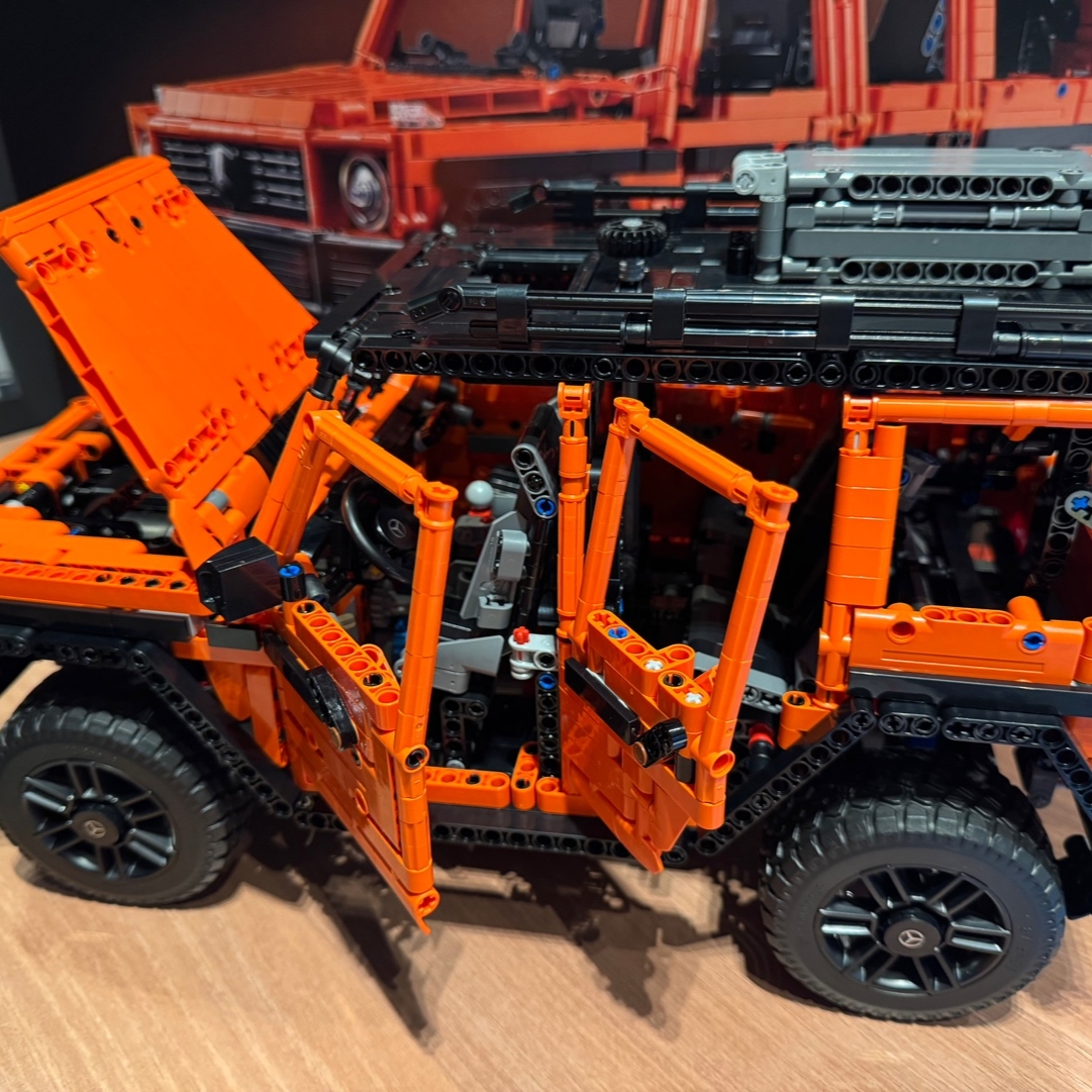 Lego Mercedes-Benz G 500 Professional Line 착용 스타일 - 1