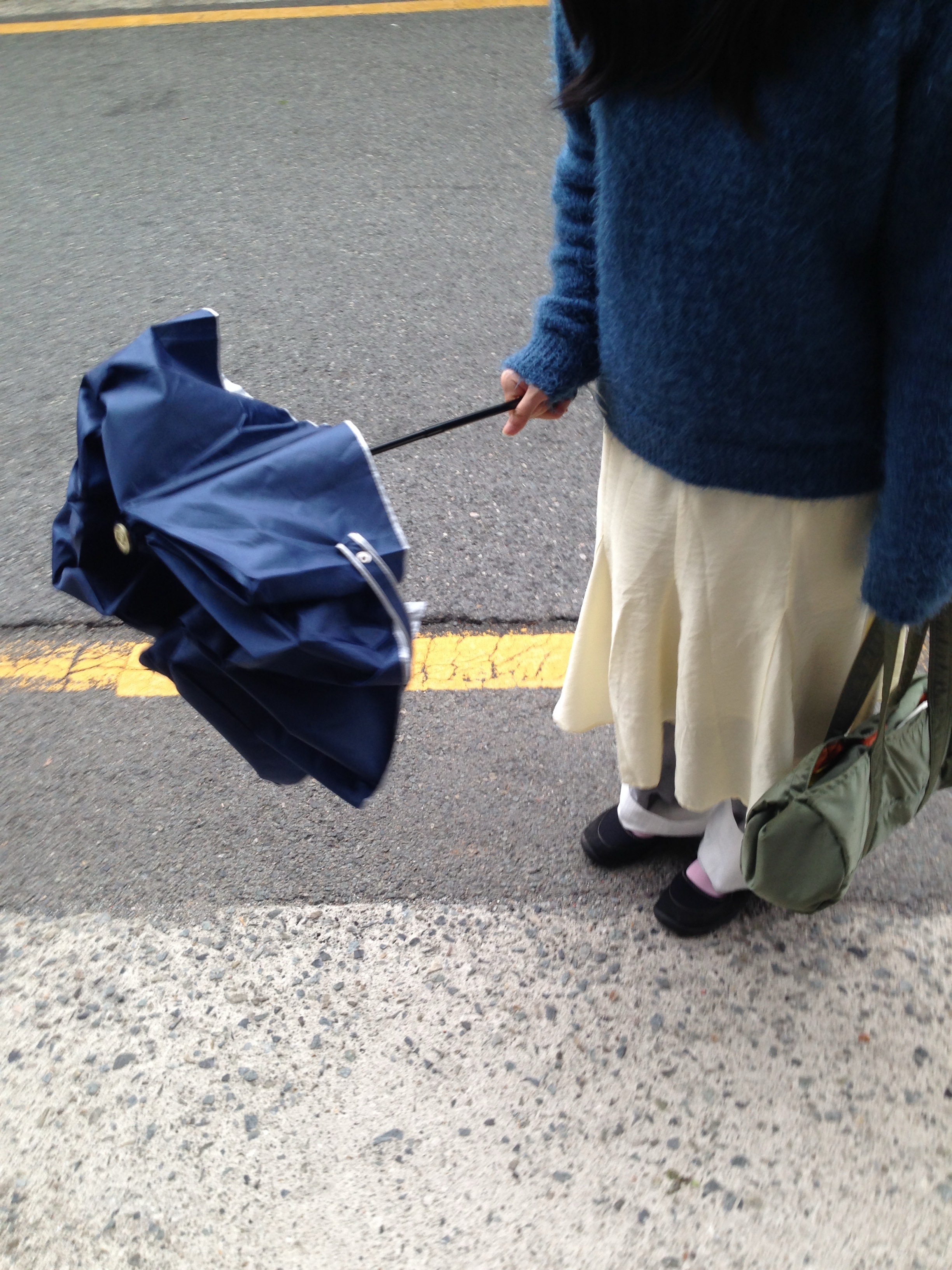 Porter Tanker Duffle Bag L Sage Green, (W) Clarks Fiana Aubrie Leather Mary Jane Shoes Black 착용 스타일 - 1