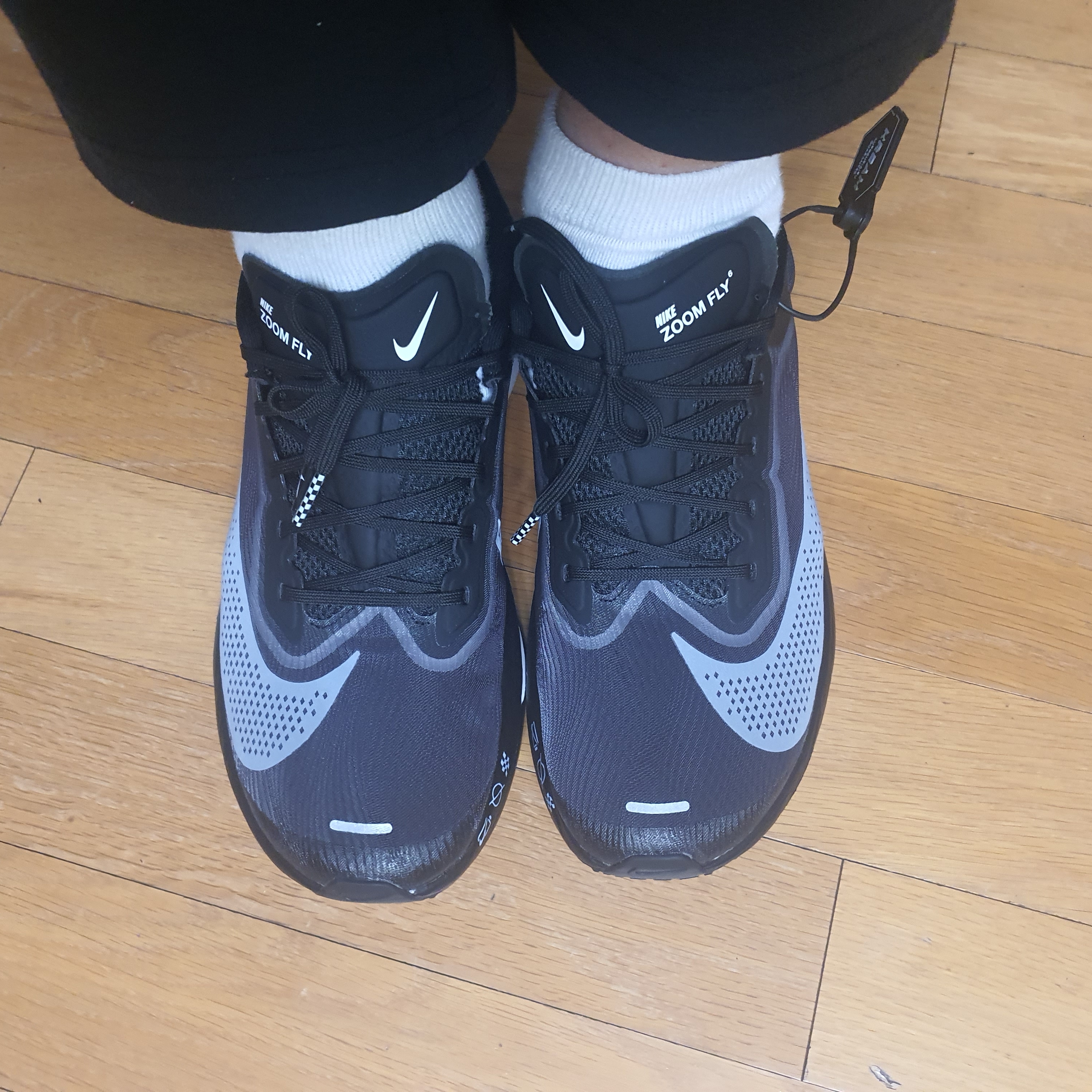 Nike Zoom Fly 6 Black Light Smoke Grey 착용 스타일