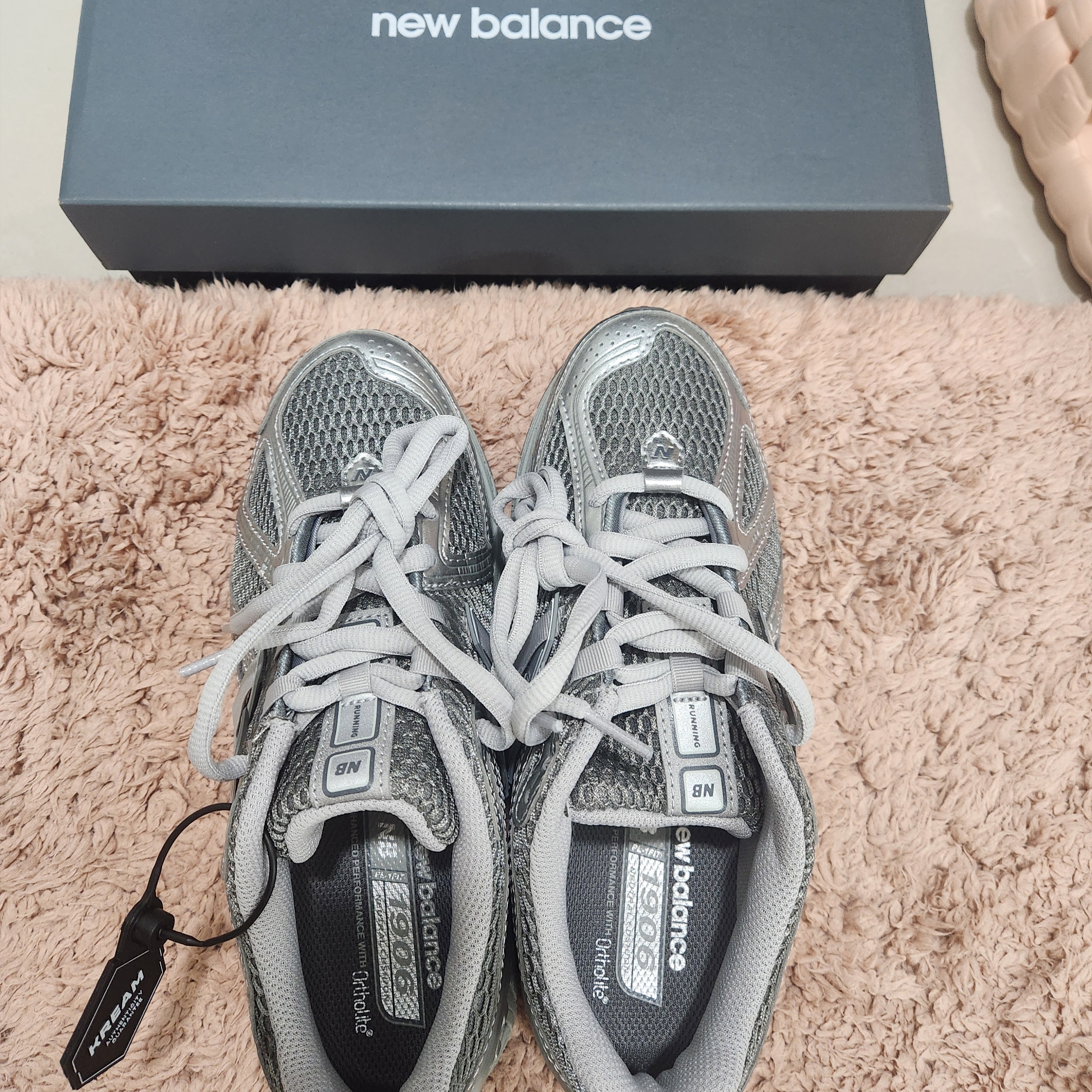 New Balance 1906R Harbor Grey Silver Metalic 착용 스타일