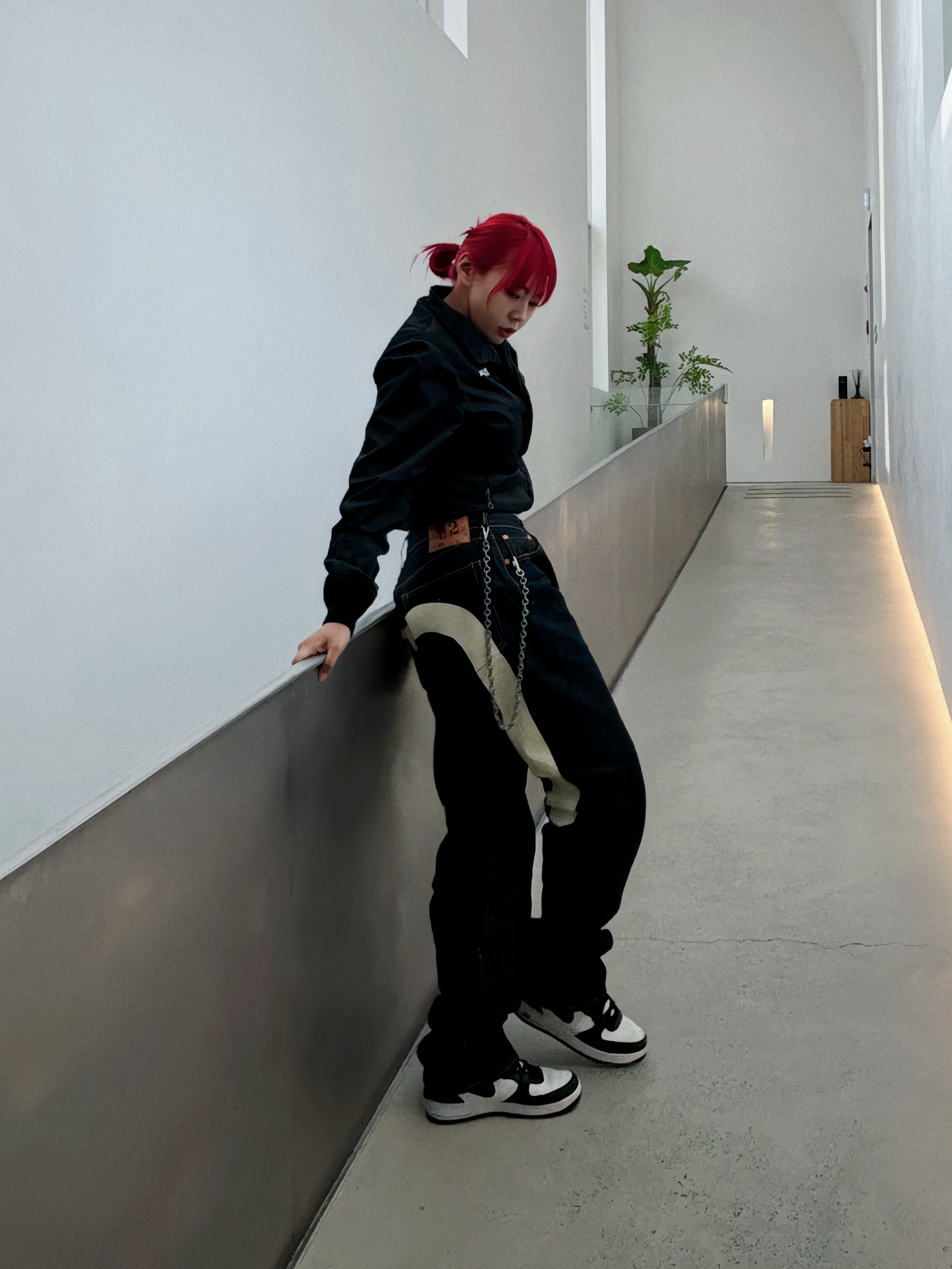 휴먼 메이드 하트 키링 레드, 디스이즈네버댓 x 그레이트풀 데드 댄싱 베어 키체인 실버 착용 스타일 - 1