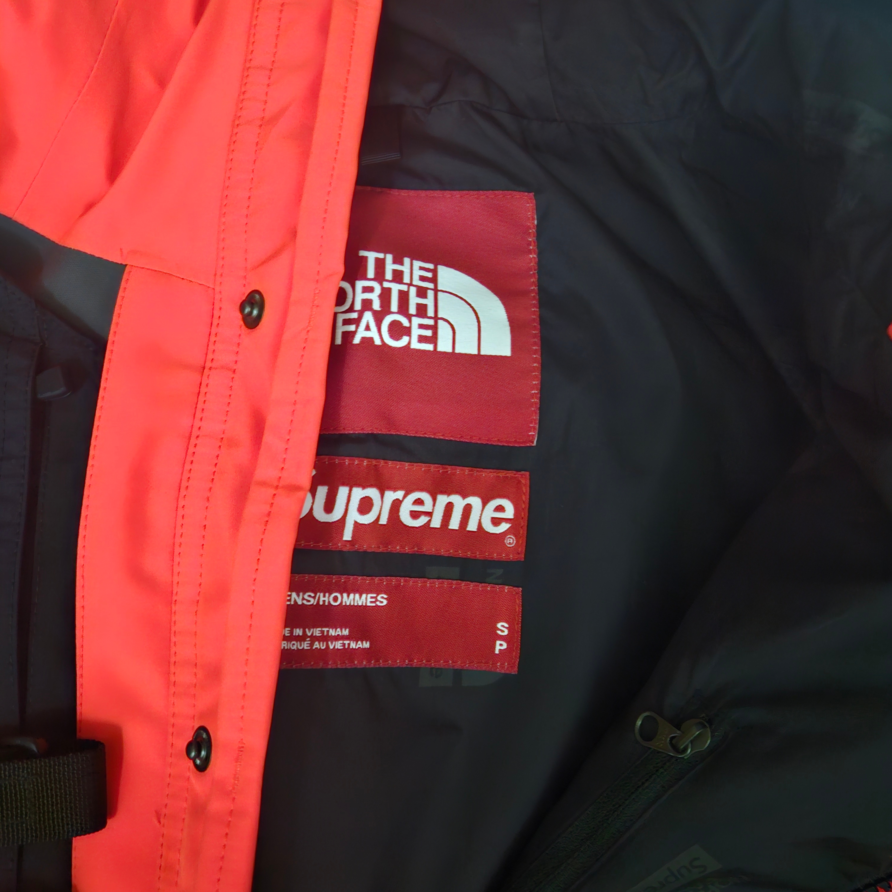 Supreme x The North Face RTG Jacket + Vest Red - 20SS 착용 스타일 - 2
