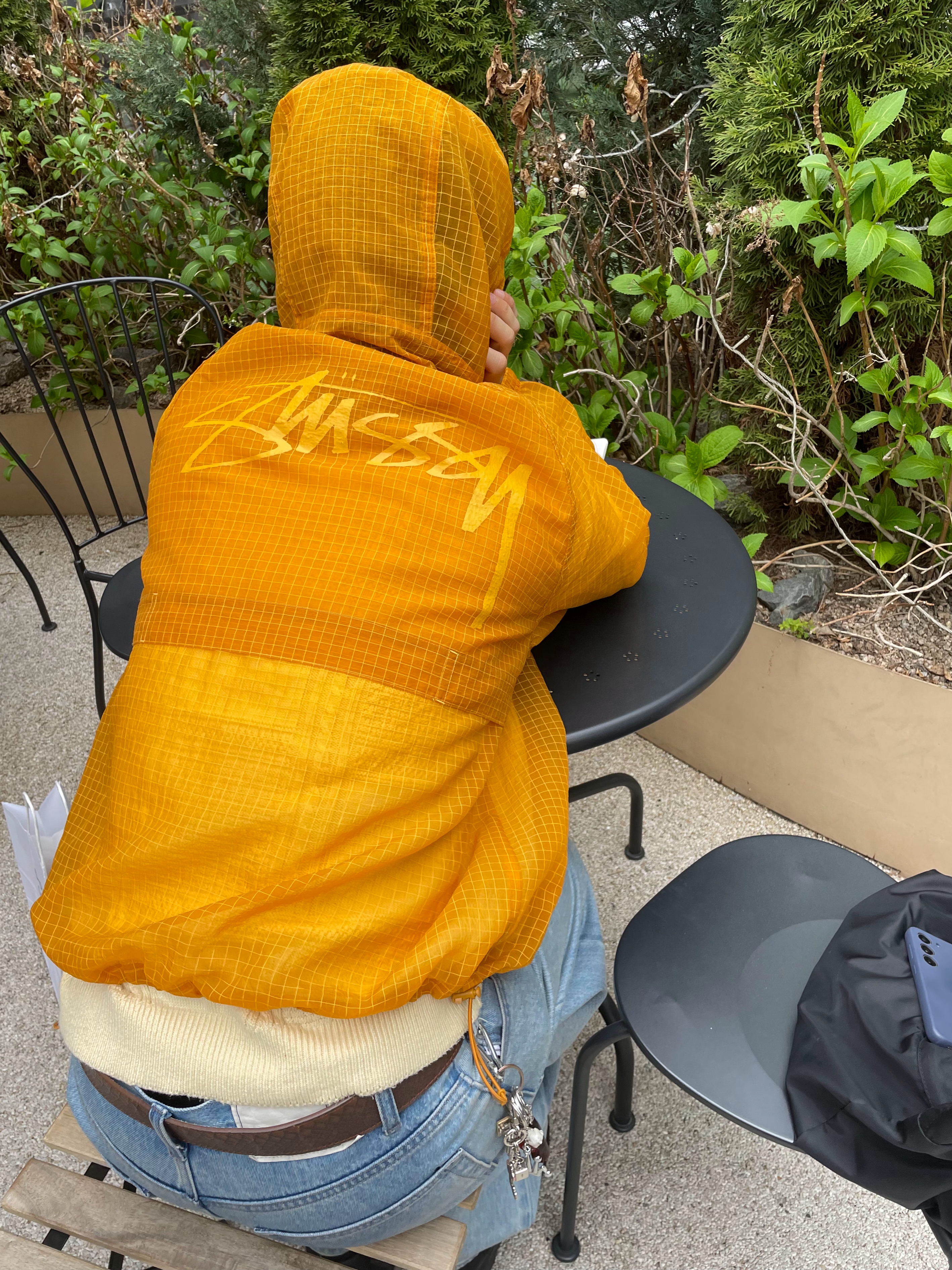 Stussy Beach Shell Transparent Ripstop Golden Yellow, Supreme Box Logo Hooded Sweatshirt Black - 24FW 착용 스타일 - 1