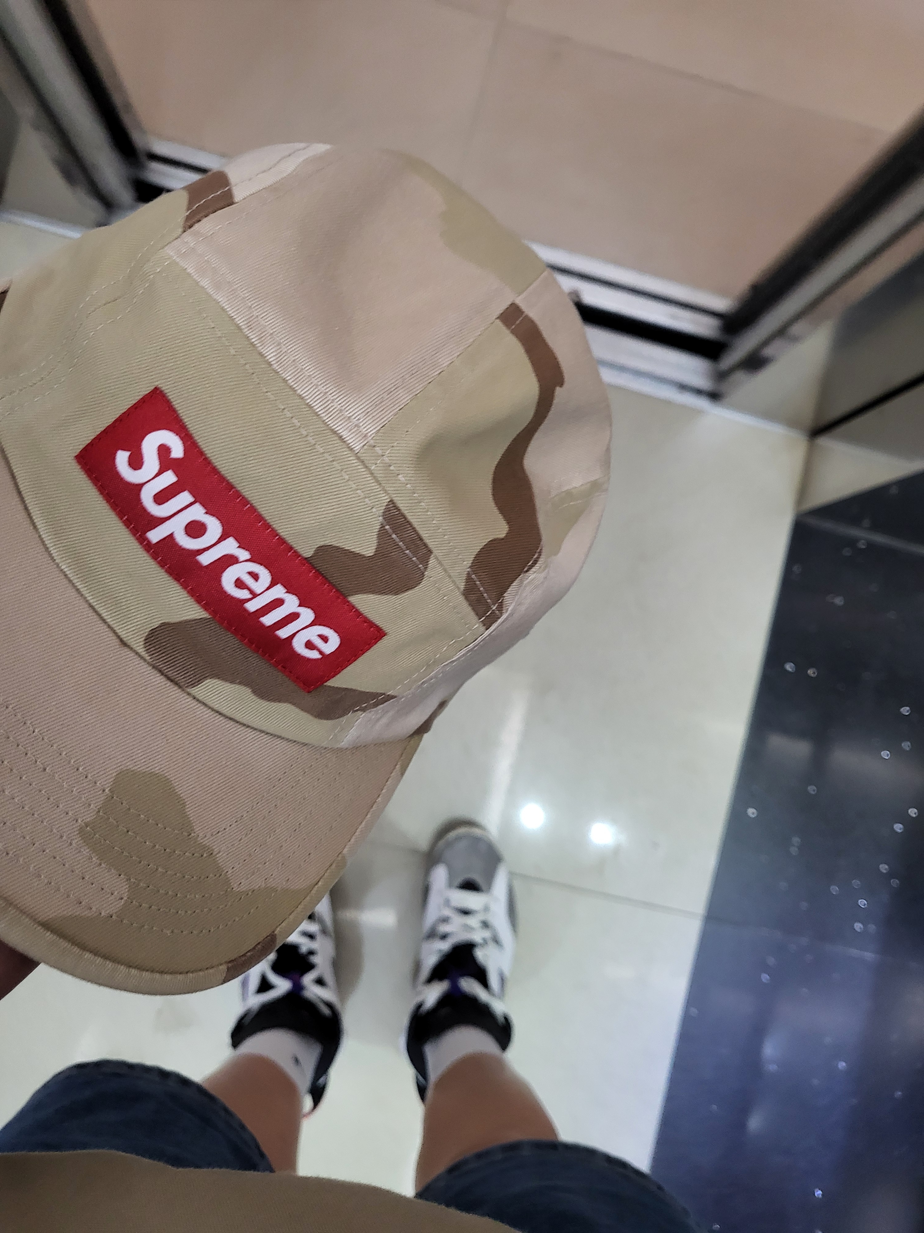 Supreme Washed Chino Twill Camp Cap Desert Camo - 24SS, Jordan 6 Retro Flight Nostalgia 착용 스타일 - 1
