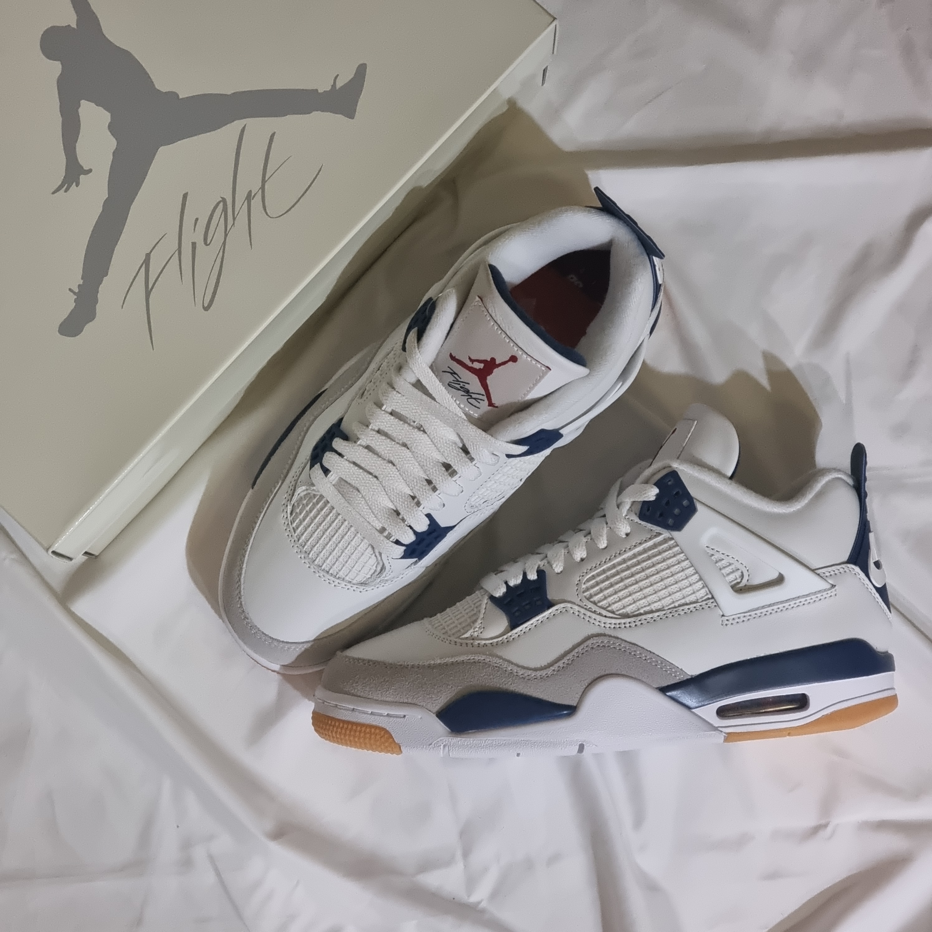 Jordan 4 x Nike SB Retro SP Navy 착용 스타일 - 1