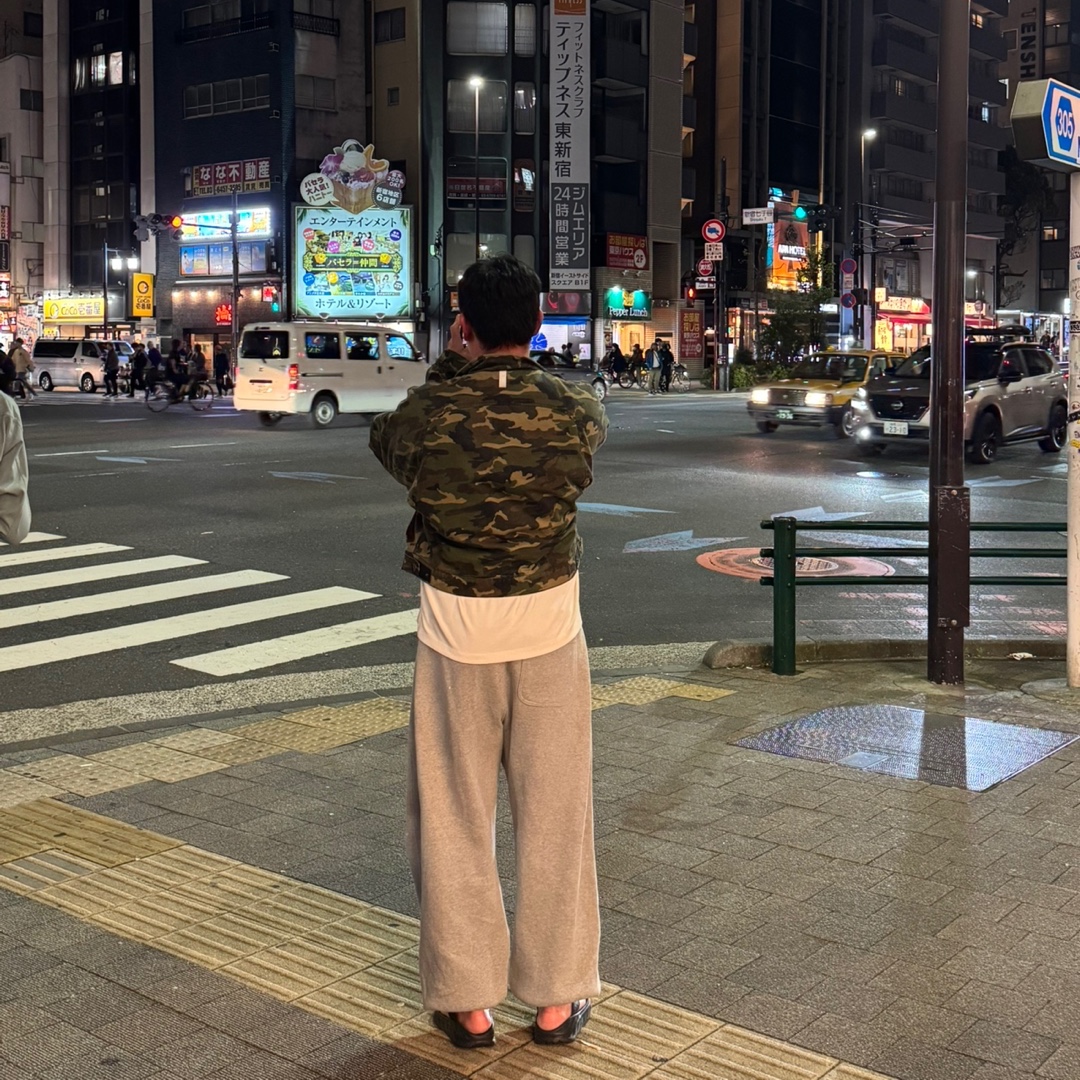 Undermycar Mu.03 Anti Fxxking Logo Play Oversized Sweat Jogger Melange Gray, Hoka Ora Recovery Flip Black 착용 스타일 - 4