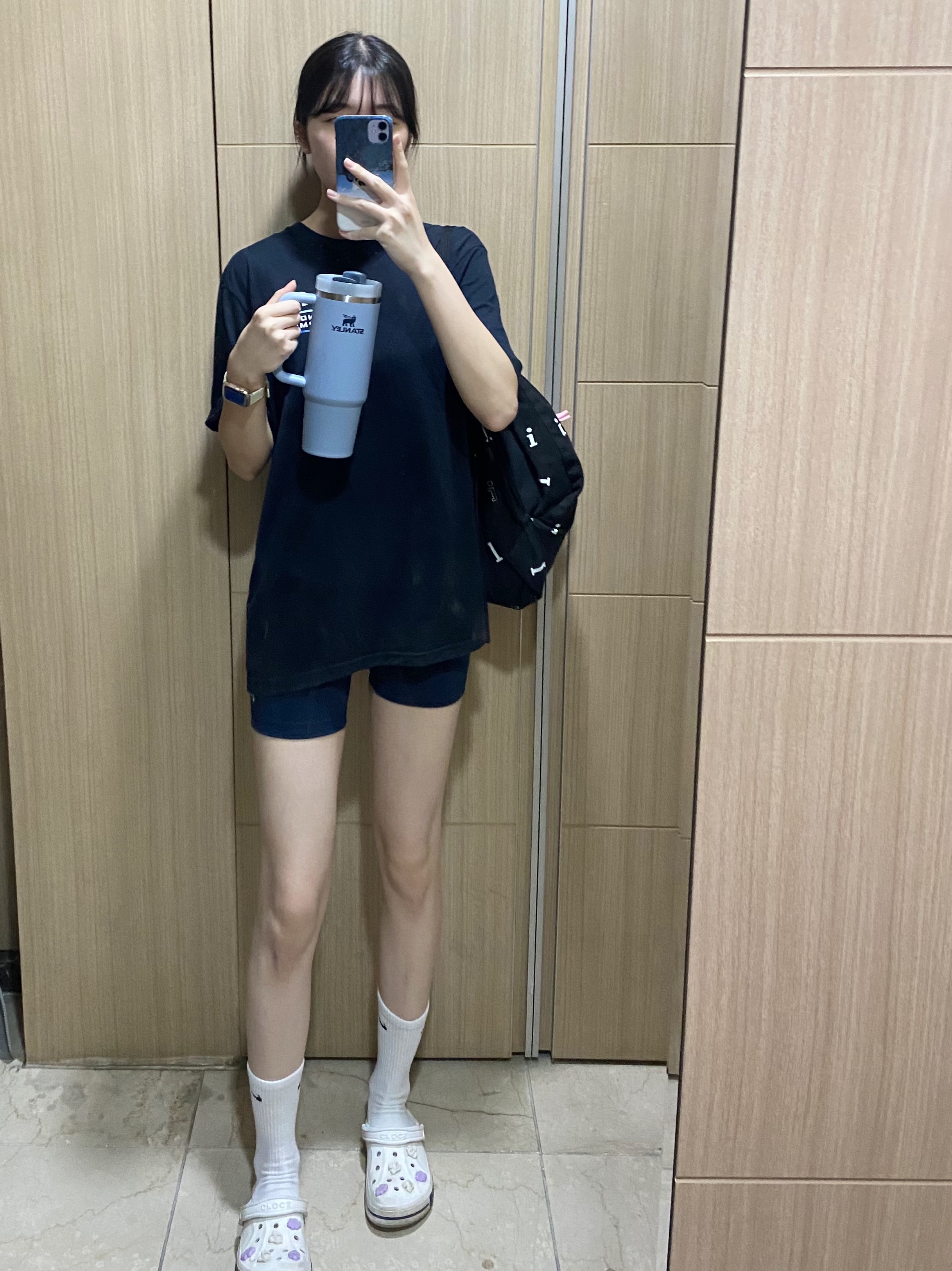 Crocs Bayaband Clog White Navy, Nike Everyday Cushioned Training Crew Socks White (3 Pack/Korean Ver.) 착용 스타일