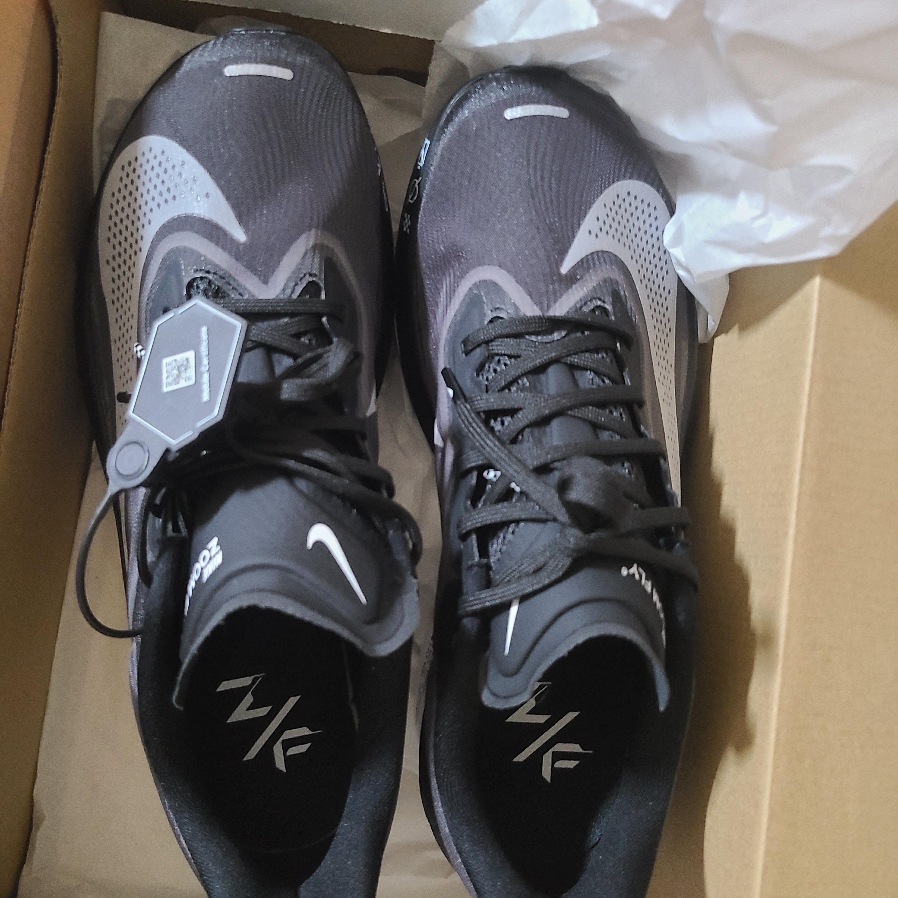 Nike Zoom Fly 6 Black Light Smoke Grey 착용 스타일
