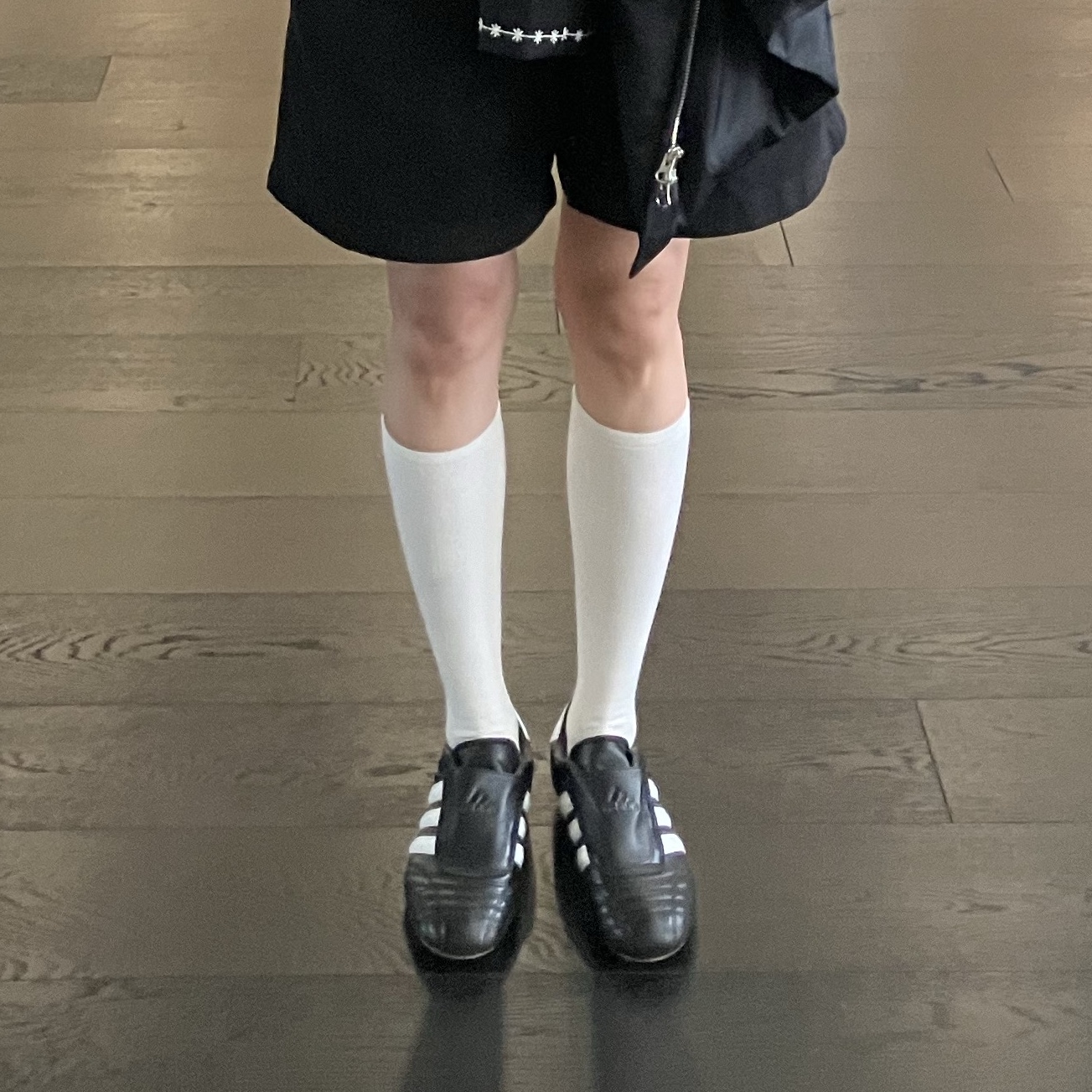 (W) Adidas Taekwondo Core Black Cloud White 착용 스타일 - 2