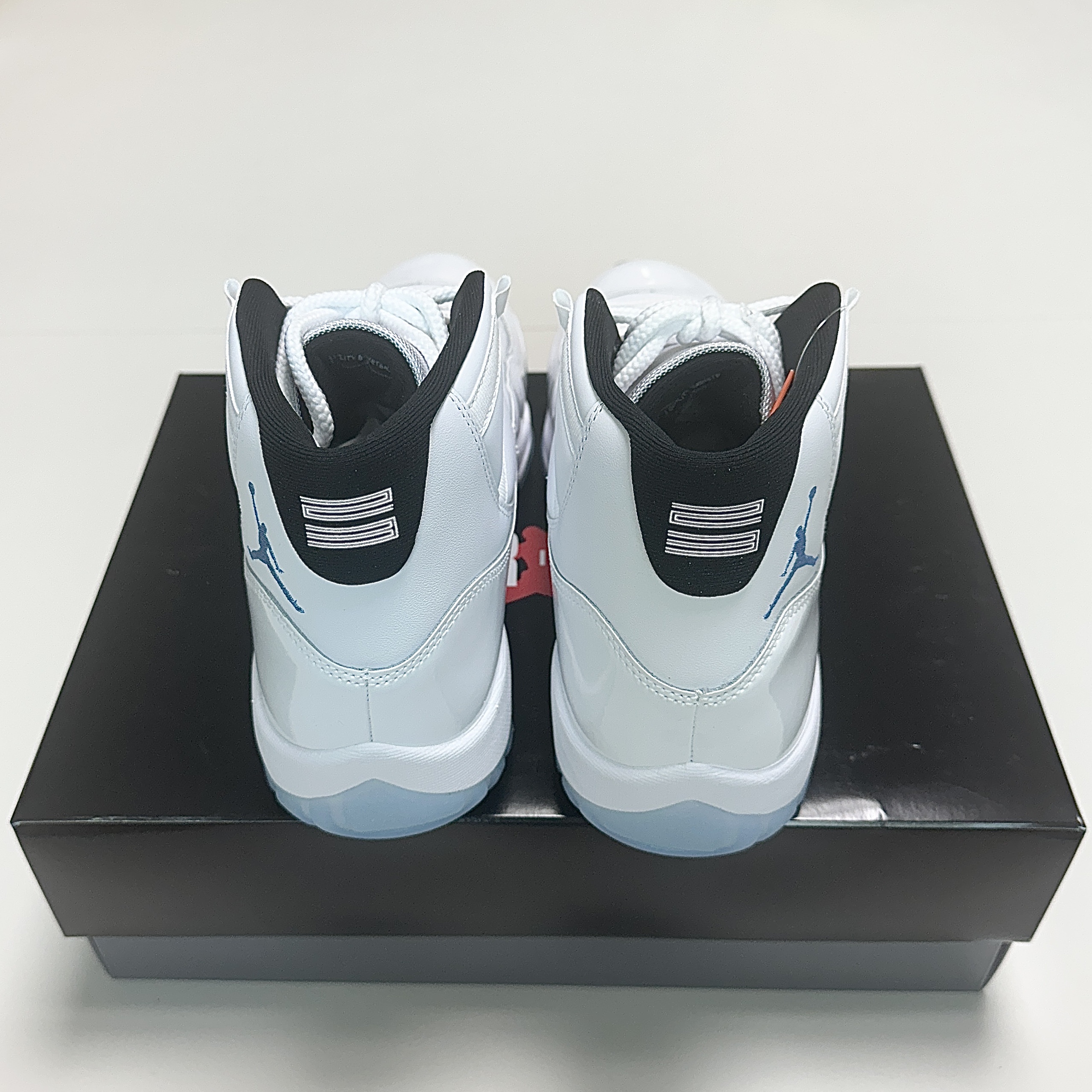Jordan 11 Retro Legend Blue 2024 착용 스타일 - 2