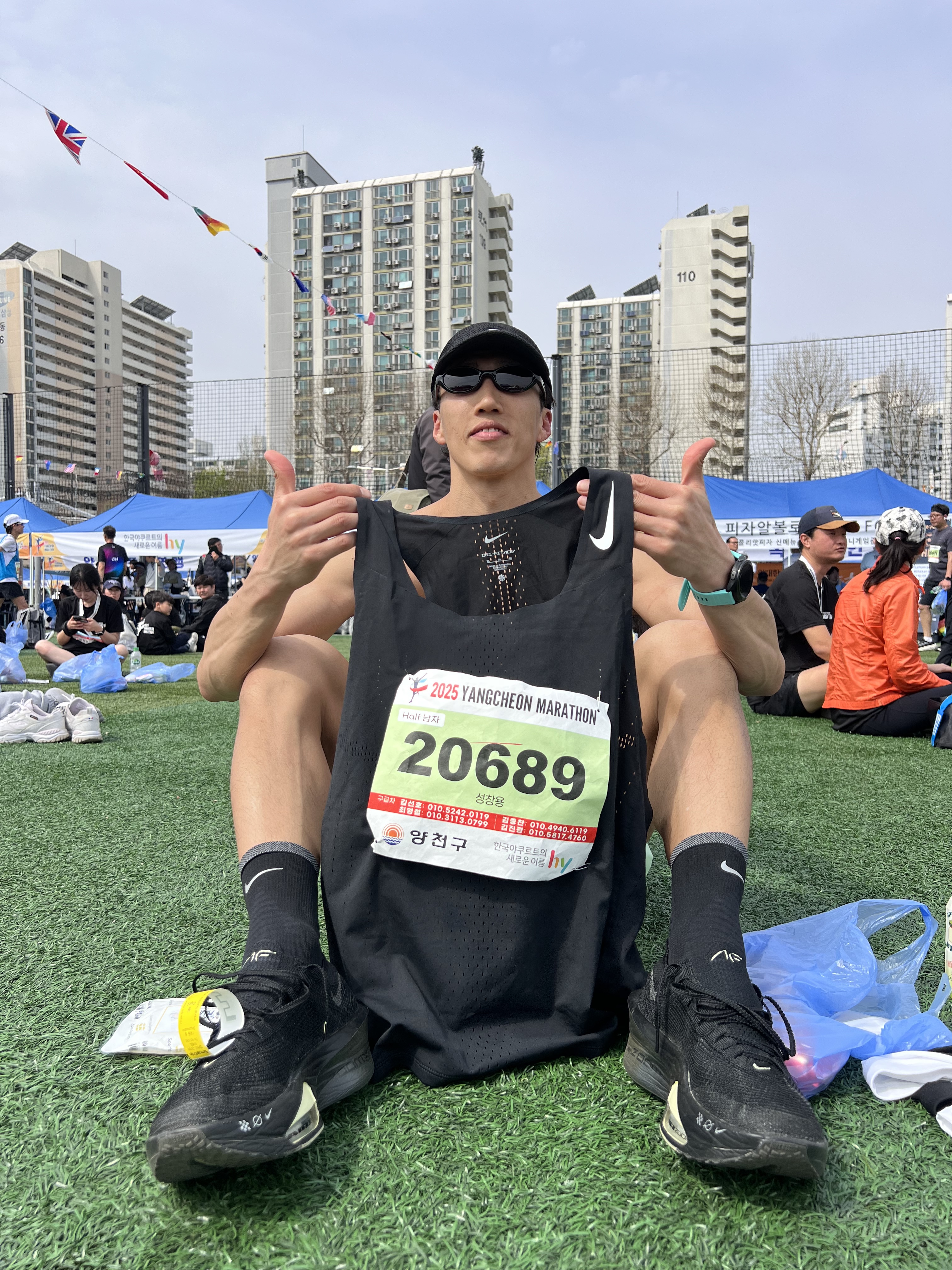 Nike AeroSwift 2 Inch Running Shorts Mineral Black - Asia, Nike Dri-Fit ADV Aeroswift Racing Singlet Black - US/EU 착용 스타일 - 2