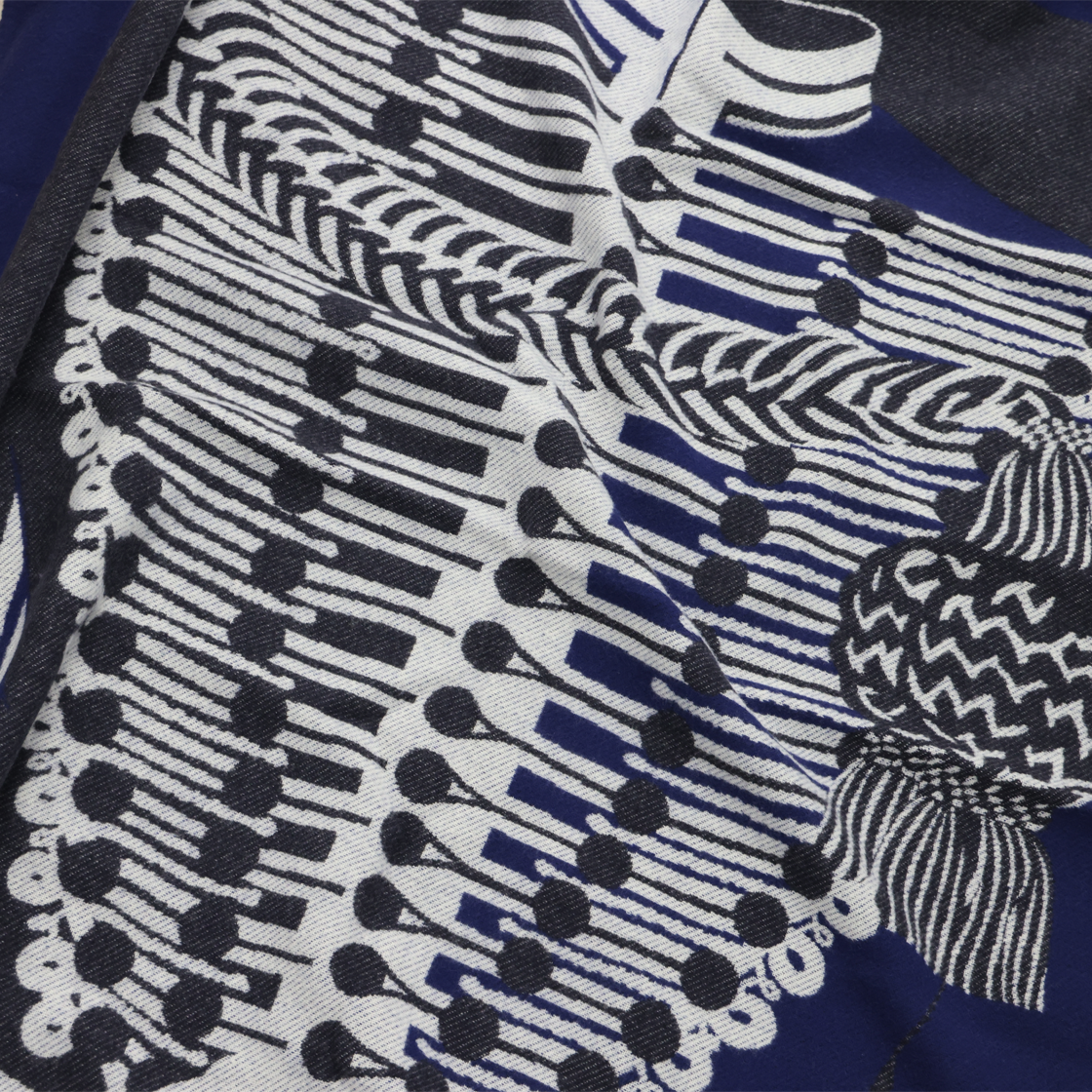 에르메스 H103342 그랜드 트랄랄라 플래드(Hermes Brandebourgs blanket) - 2