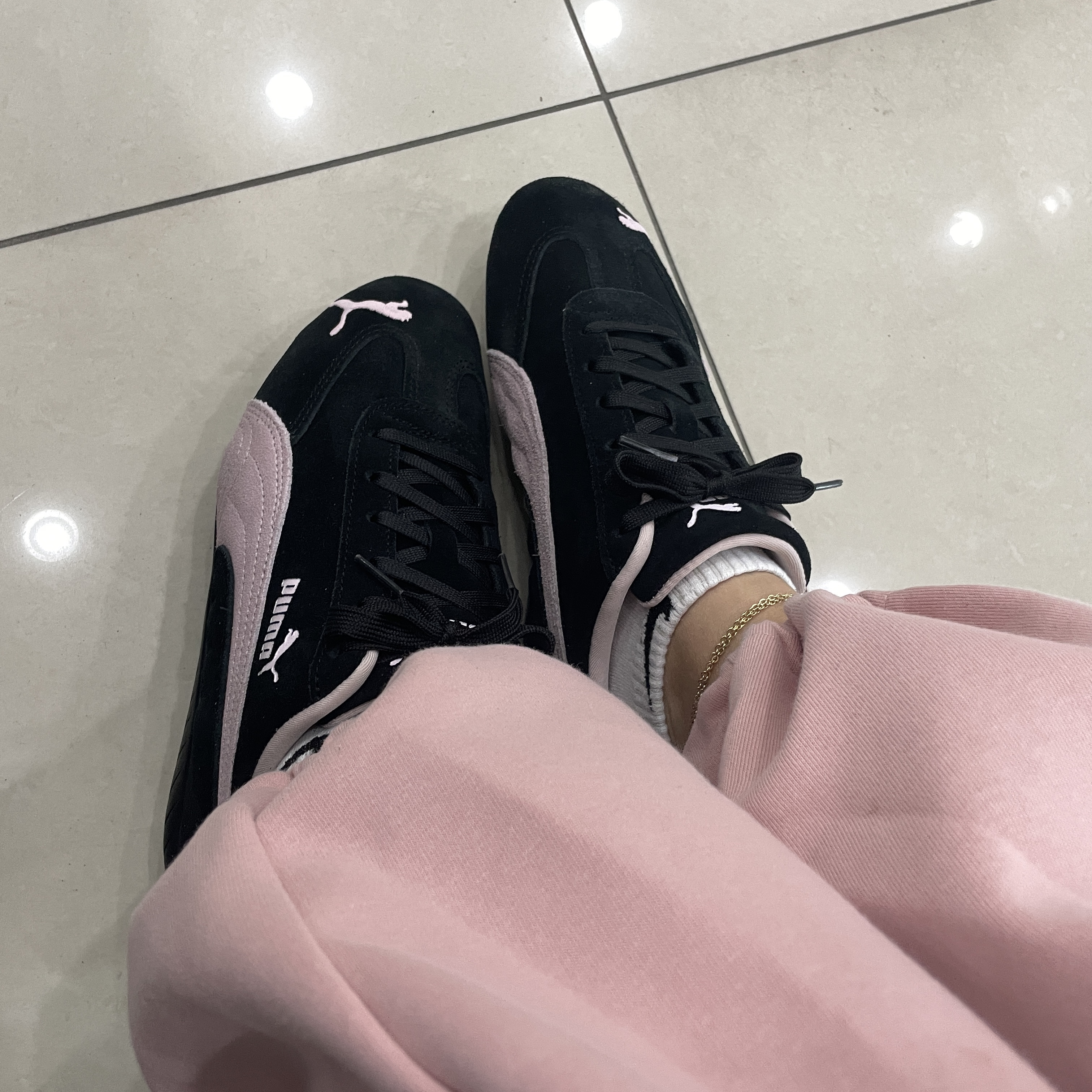 푸마 스피드캣 OG 블랙 모브 미스트 착용 스타일