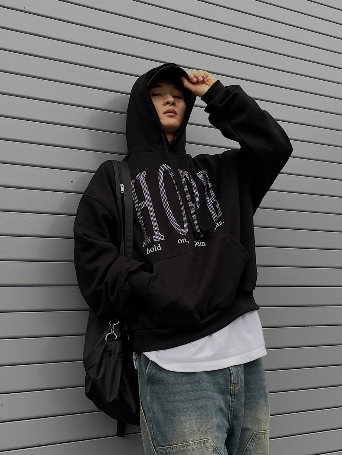 GRAILZ Pain Ends Hoodie Black 착용 스타일 - 1