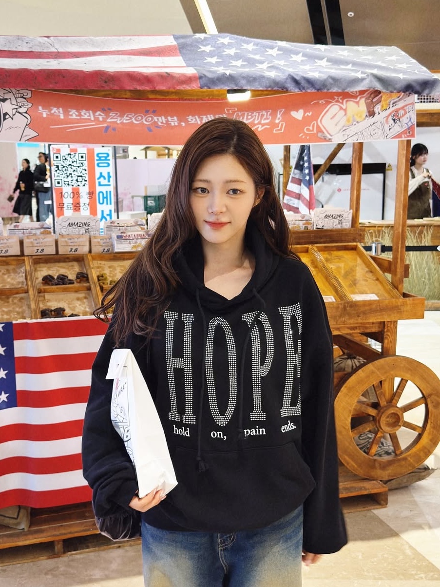 그레일즈 페인 엔즈 후디 블랙 착용 스타일 - 1
