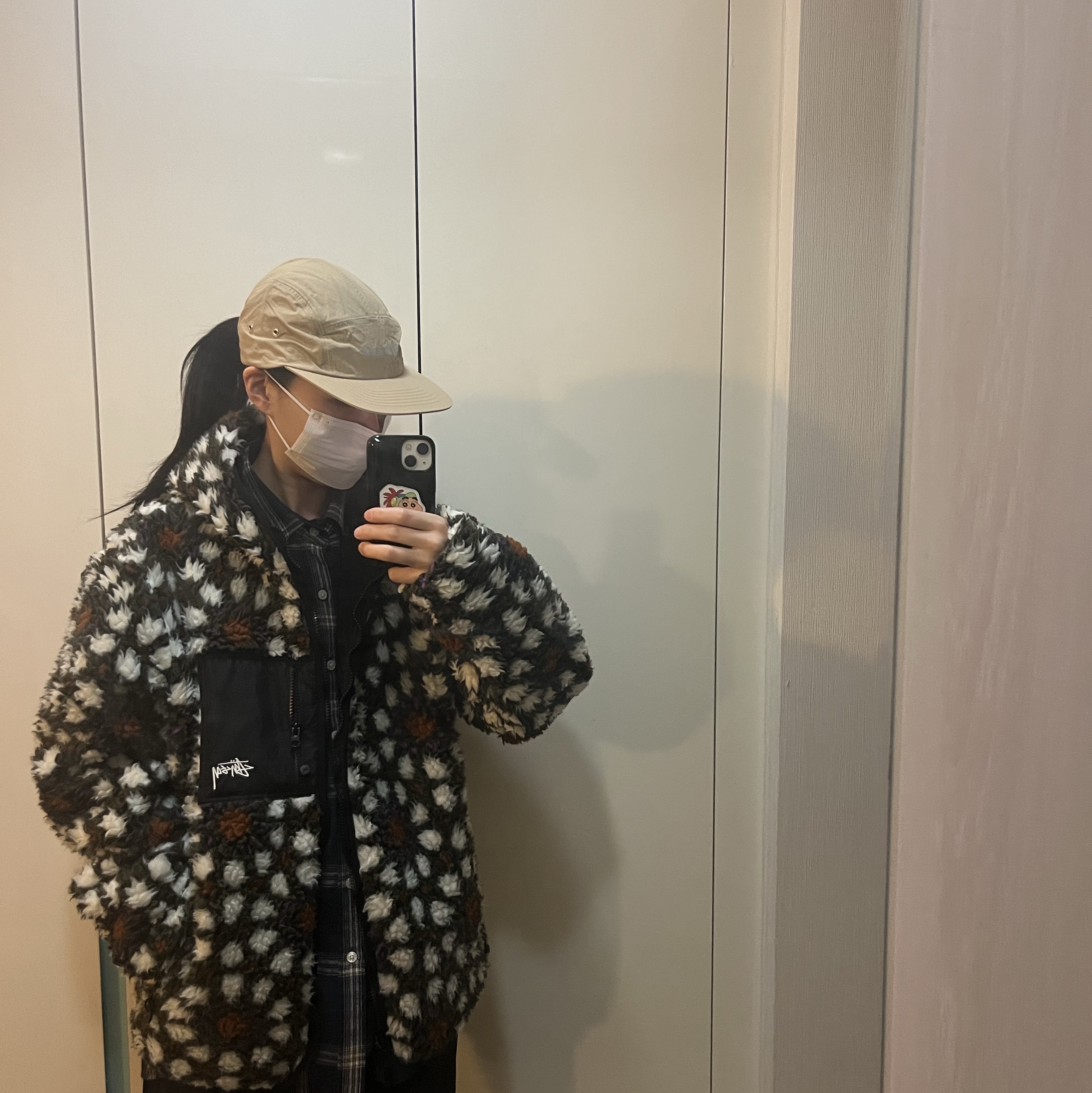Stussy Pattern Sherpa Jacket Natural 착용 스타일