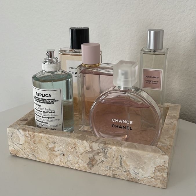 Chanel Chance Eau Tendre Eau De Toilette 35ml, Maison Margiela Replica Lazy Sunday Morning Eau De Toilette 100ml 착용 스타일