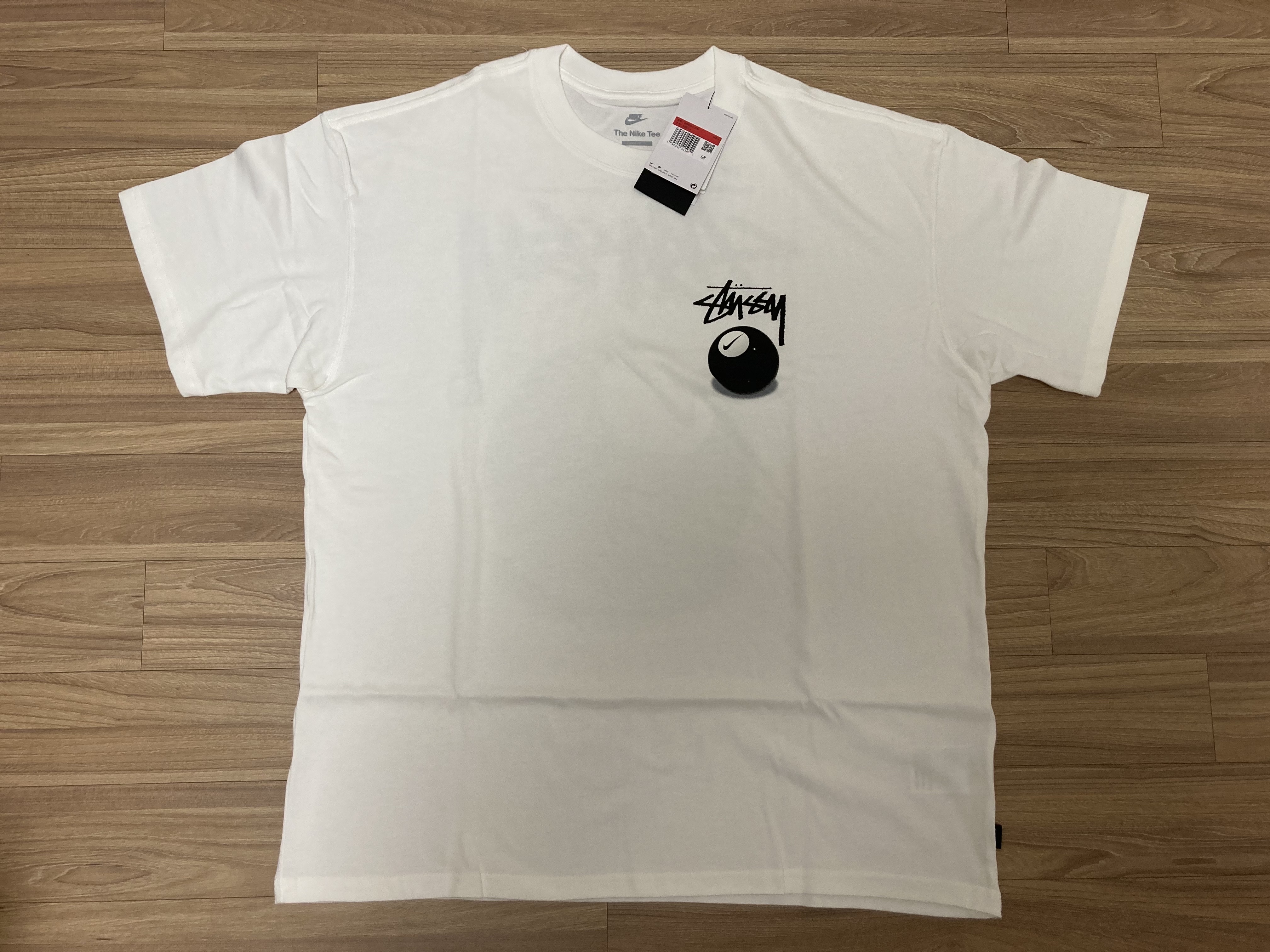 Nike x Stussy NRG FL SS 8 Ball T-Shirt White (DO9322-100) 착용 스타일 - 1
