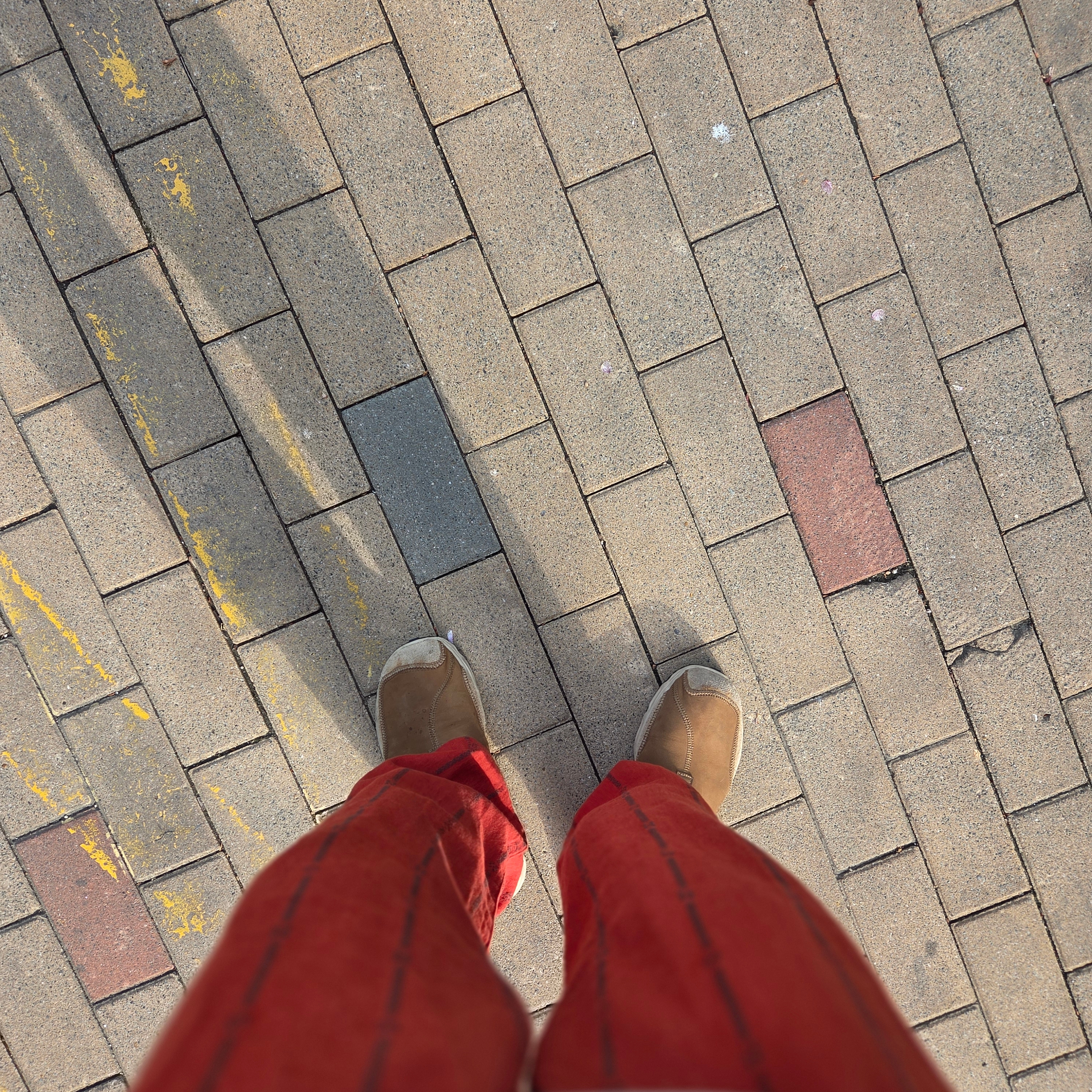 Kapital Cotton Linen Siamese Striped Easy Pants Red Brown, Salomon RX Slide Leather ADV Kangaroo Safari 착용 스타일