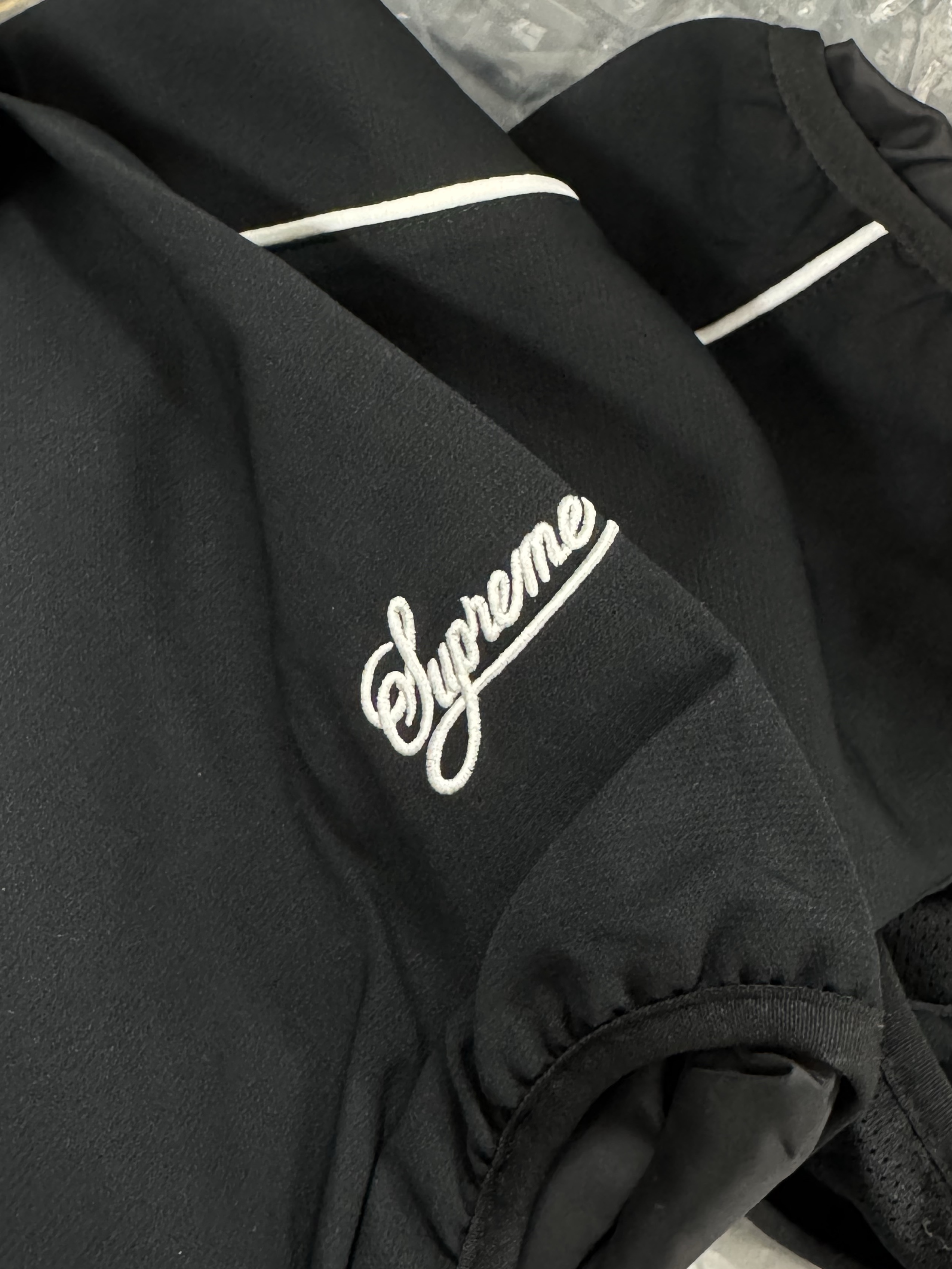 Supreme x Nike Track Jacket Black - 25SS, moif x inapsquare City Dweller Parka Sand 착용 스타일 - 1